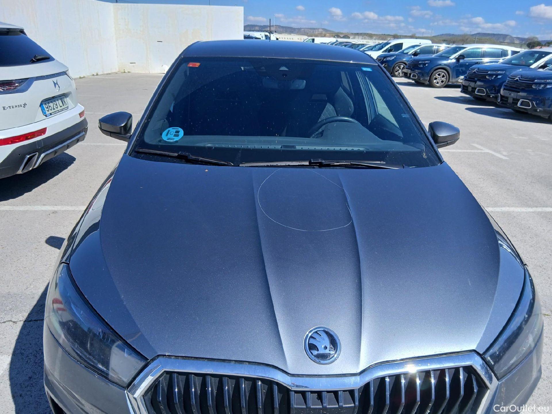  Skoda  Fabia SKODA  / 2021 / 5P / berlina con portón 1.0 TSI 70KW (95CV) Sport #2