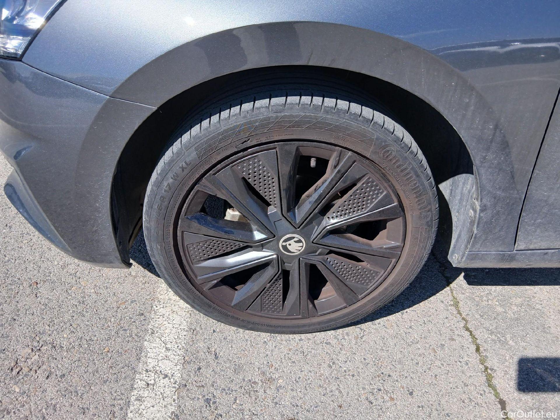  Skoda  Fabia SKODA  / 2021 / 5P / berlina con portón 1.0 TSI 70KW (95CV) Sport #10