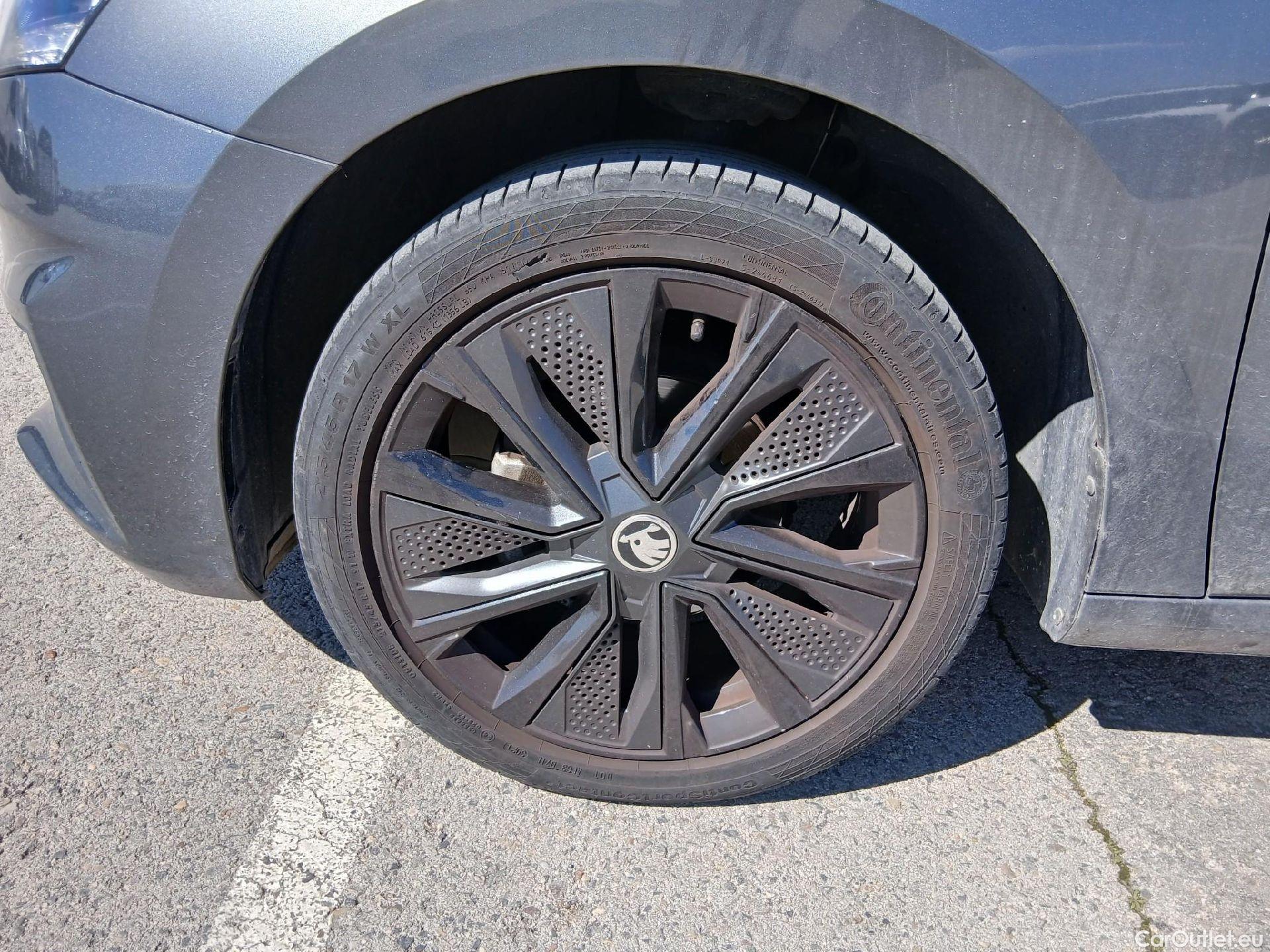  Skoda  Fabia SKODA  / 2021 / 5P / berlina con portón 1.0 TSI 70KW (95CV) Sport #13