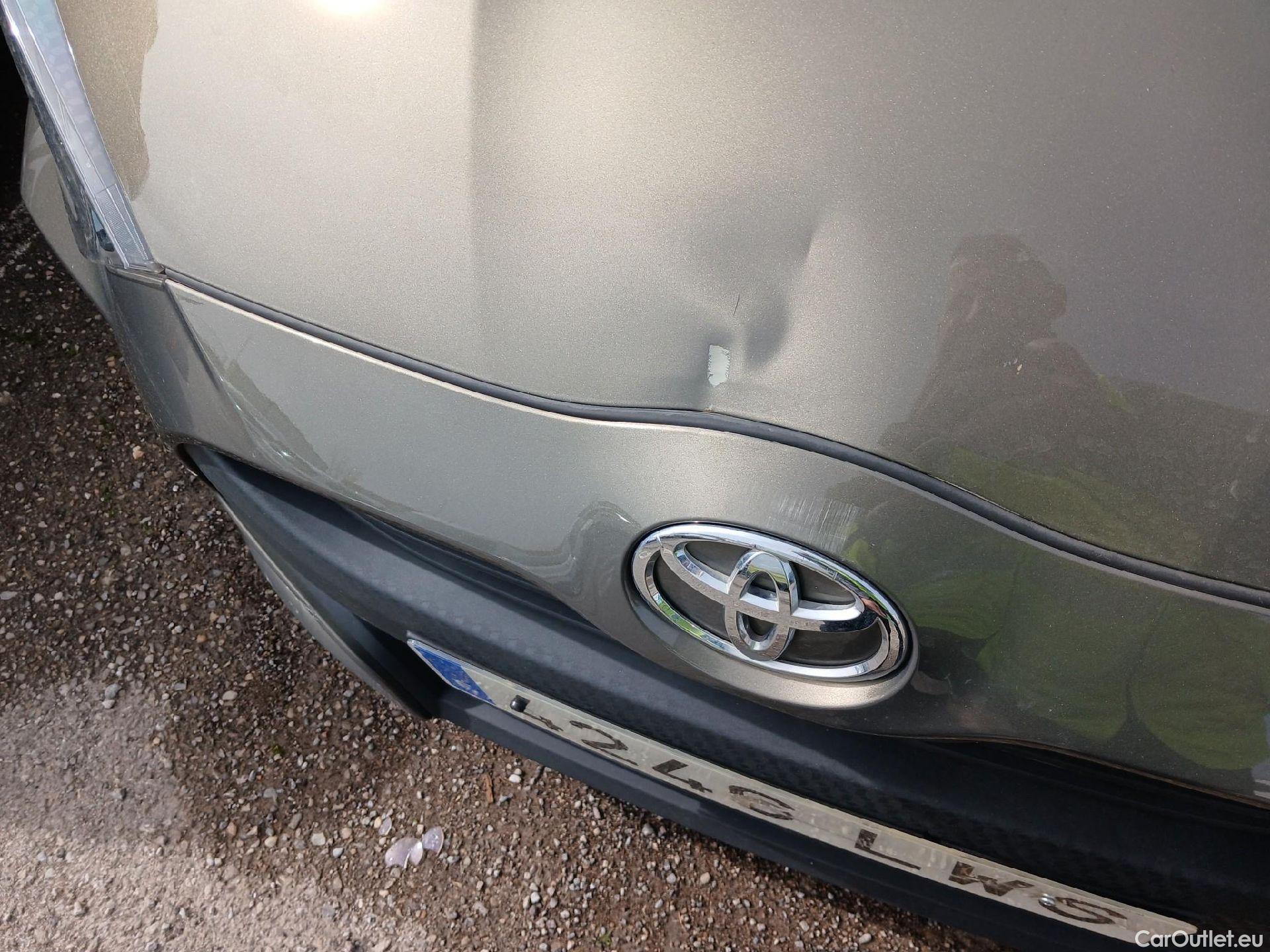  Toyota  Yaris TOYOTA  / 2020 / 5P / berlina con portón 1.5 125 S-Edition #5