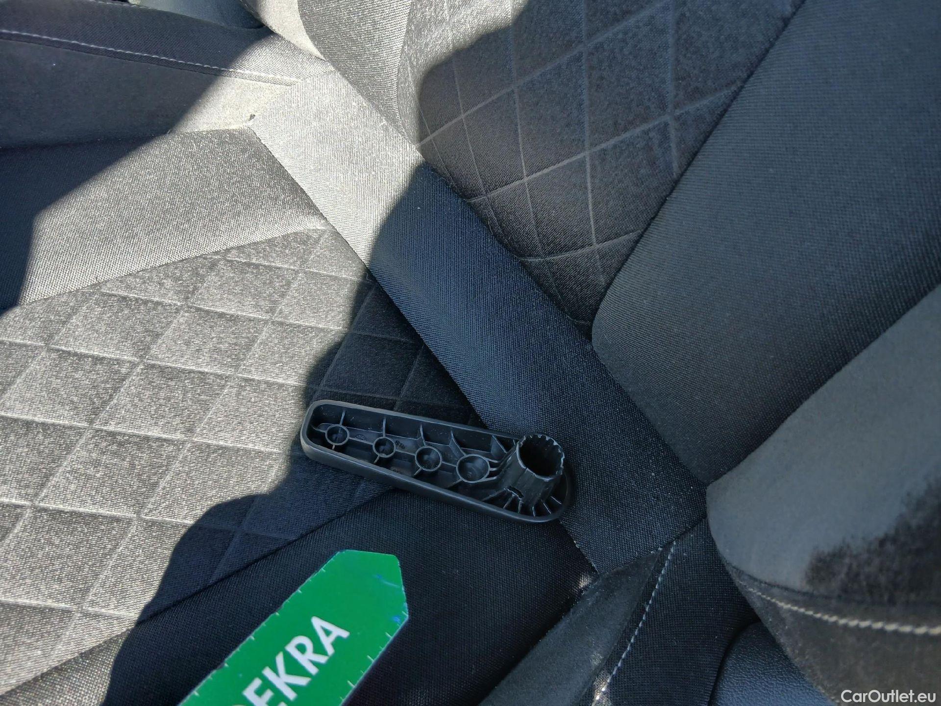  Skoda  Fabia SKODA  / 2021 / 5P / berlina con portón 1.0 TSI 70KW (95CV) Sport #29