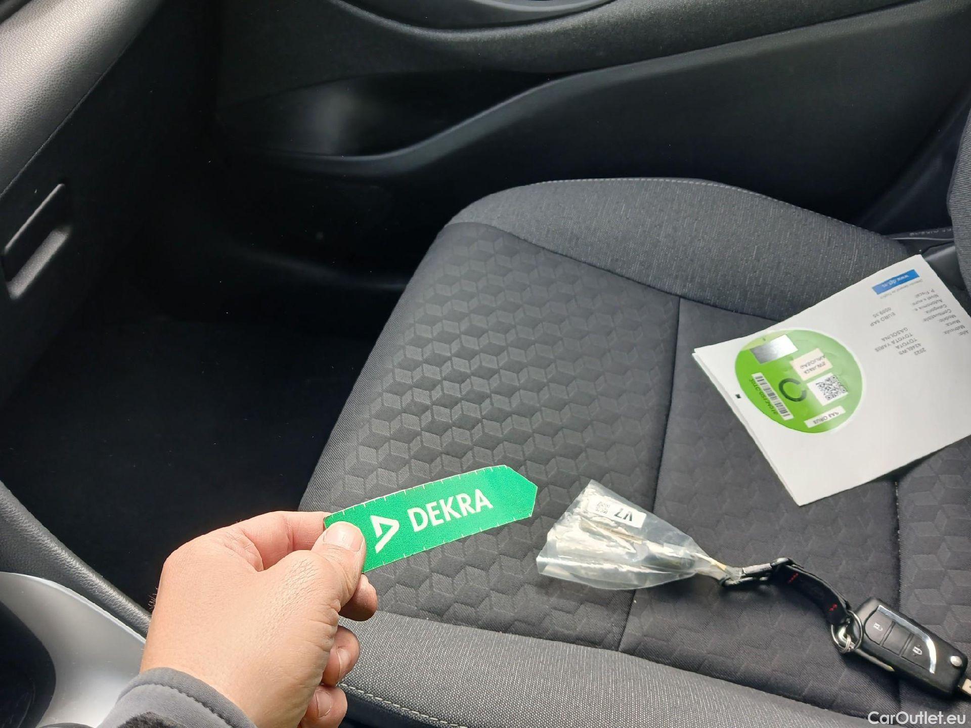  Toyota  Yaris TOYOTA  / 2020 / 5P / berlina con portón 1.5 125 S-Edition #34