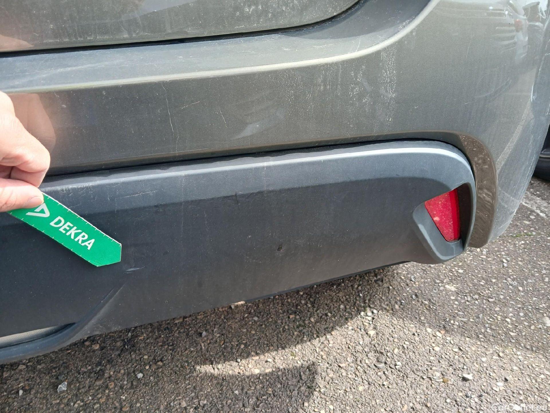  Toyota  Yaris TOYOTA  / 2020 / 5P / berlina con portón 1.5 125 S-Edition #20