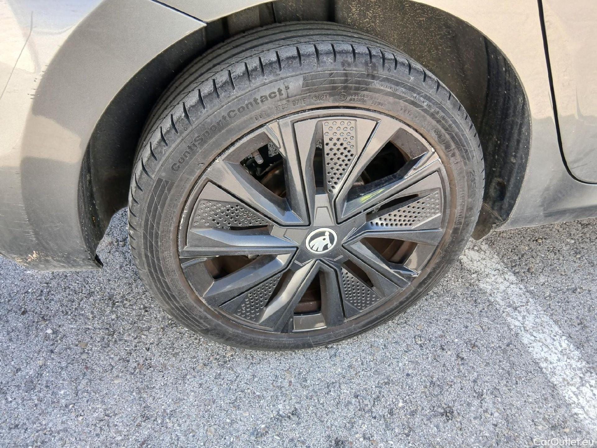  Skoda  Fabia SKODA  / 2021 / 5P / berlina con portón 1.0 TSI 70KW (95CV) Sport #42