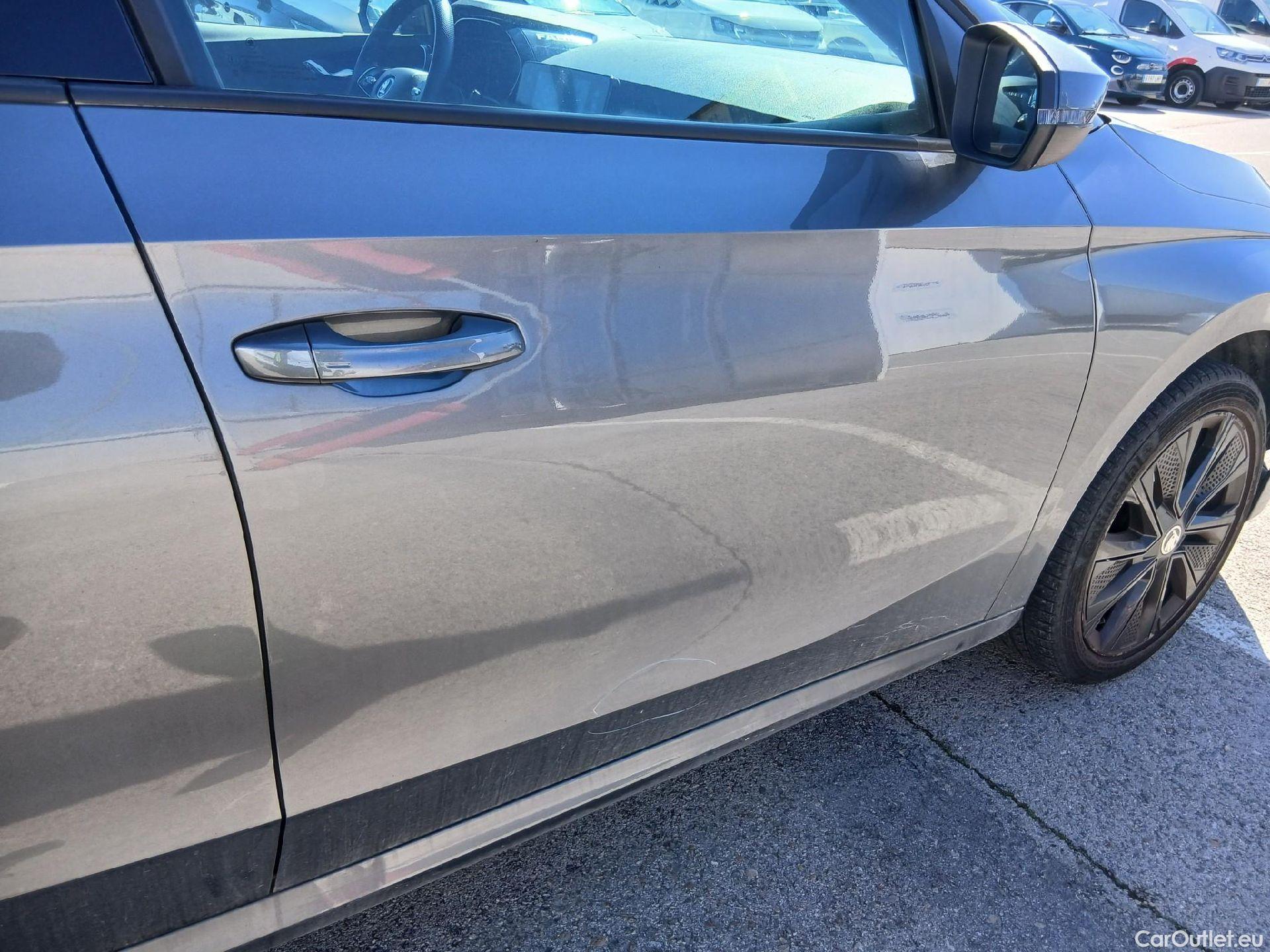  Skoda  Fabia SKODA  / 2021 / 5P / berlina con portón 1.0 TSI 70KW (95CV) Sport #46