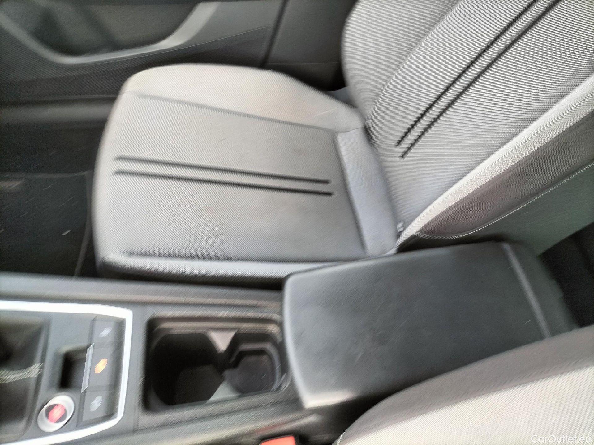  Land Rover  Discovery SEAT Nuevo León / 2020 / 5P / berlina con portón 2.0 TDI 85kW (115CV) STYLE GONavi (AC) #28