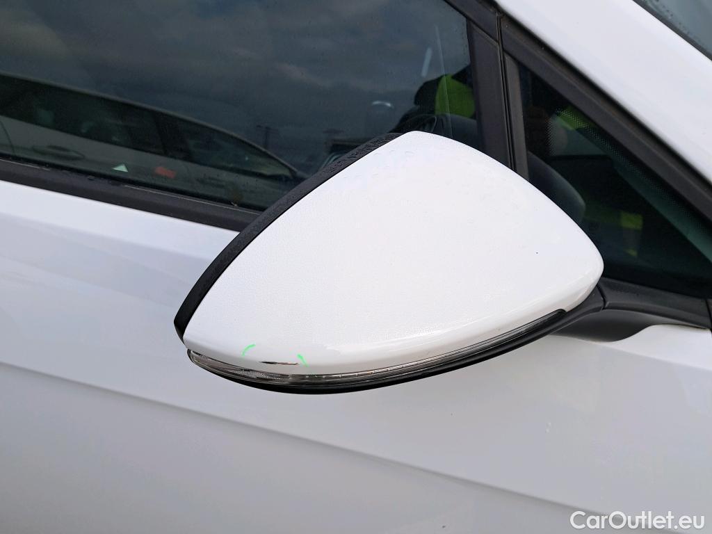  Volkswagen  Golf  VOLKSWAGEN / 2016 / 5P / berlina con portón Advance 1.5 TSI EVO 110kW (150CV) DSG #18