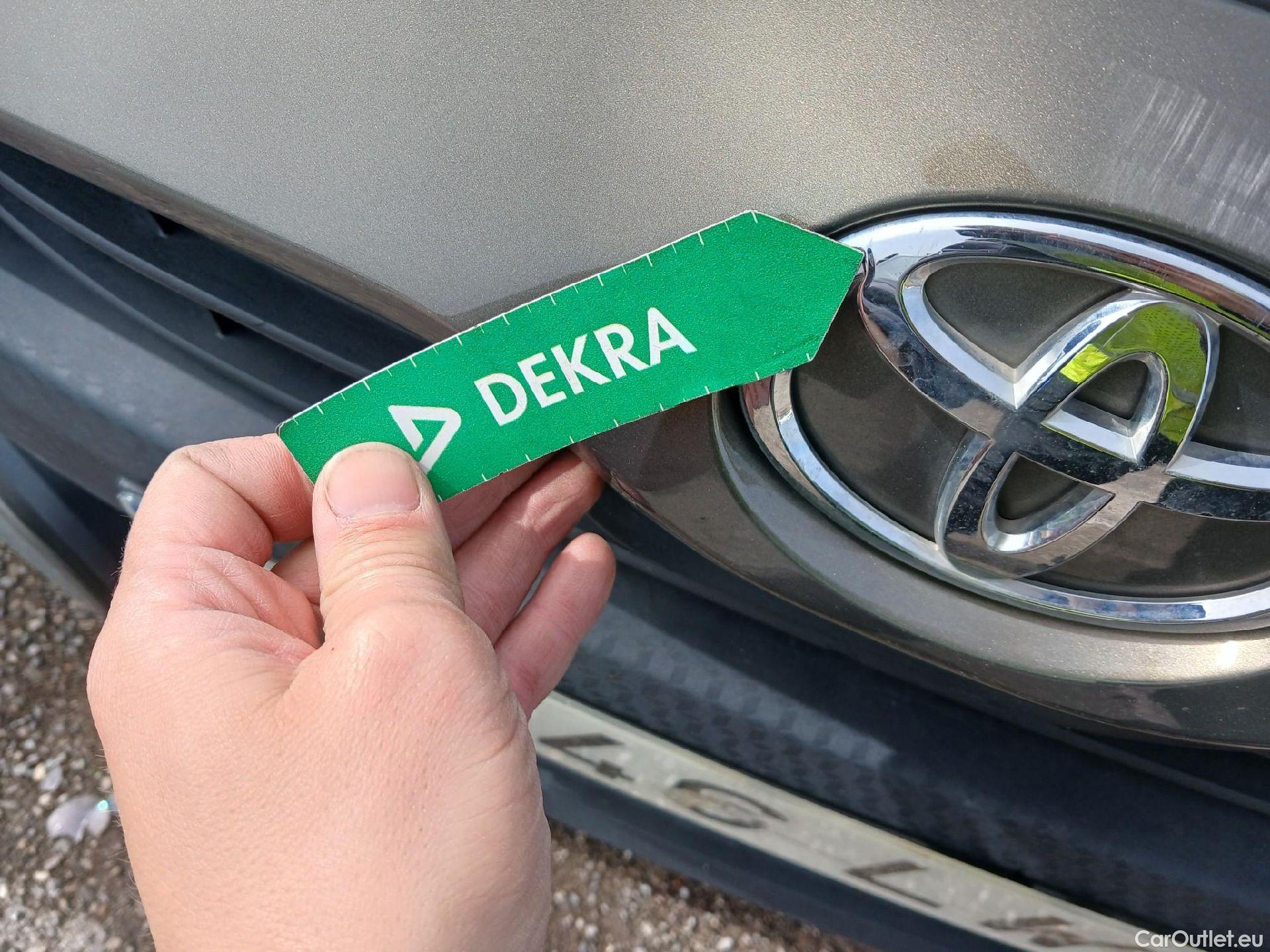  Toyota  Yaris TOYOTA  / 2020 / 5P / berlina con portón 1.5 125 S-Edition #6