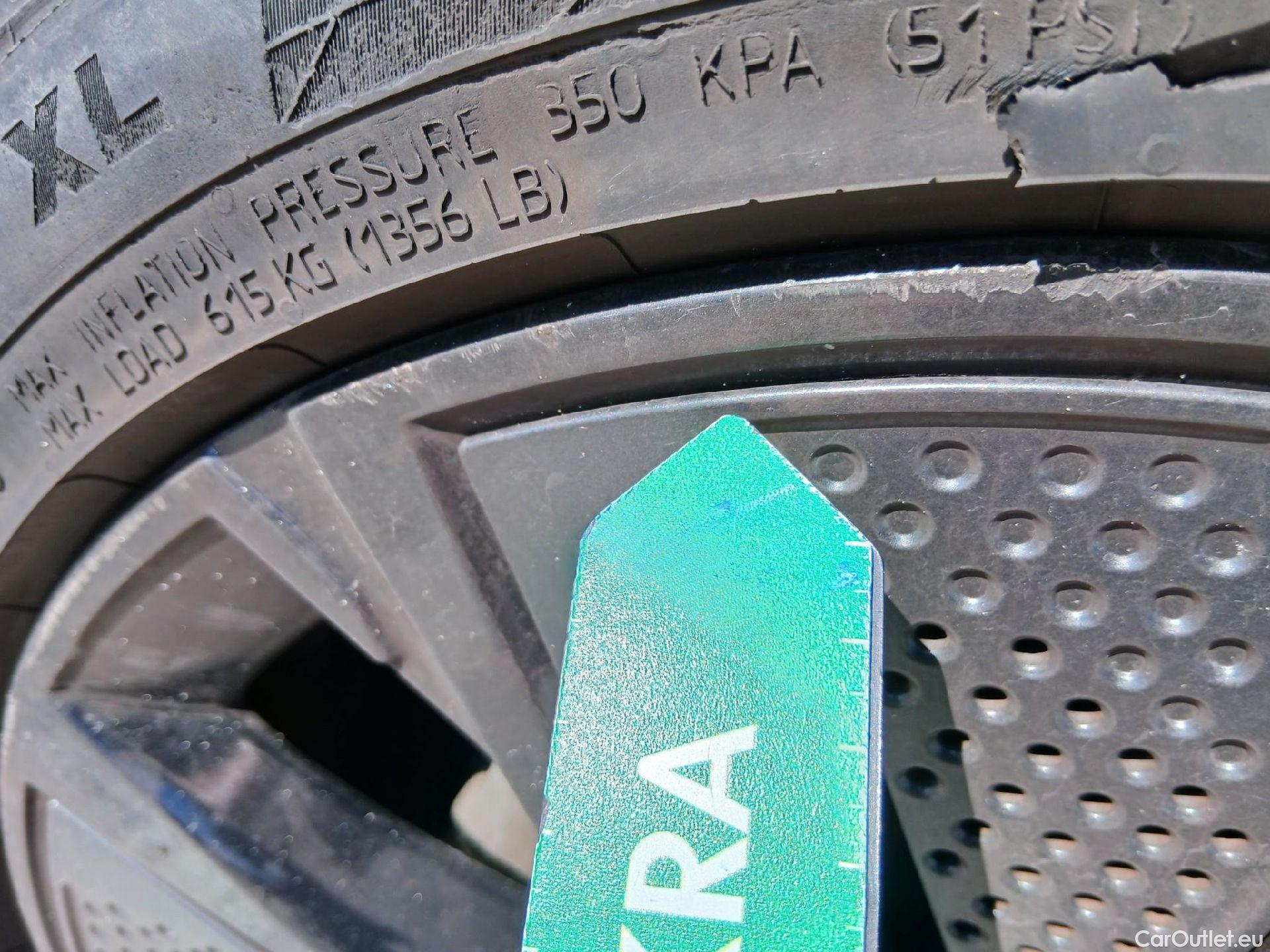  Skoda  Fabia SKODA  / 2021 / 5P / berlina con portón 1.0 TSI 70KW (95CV) Sport #12