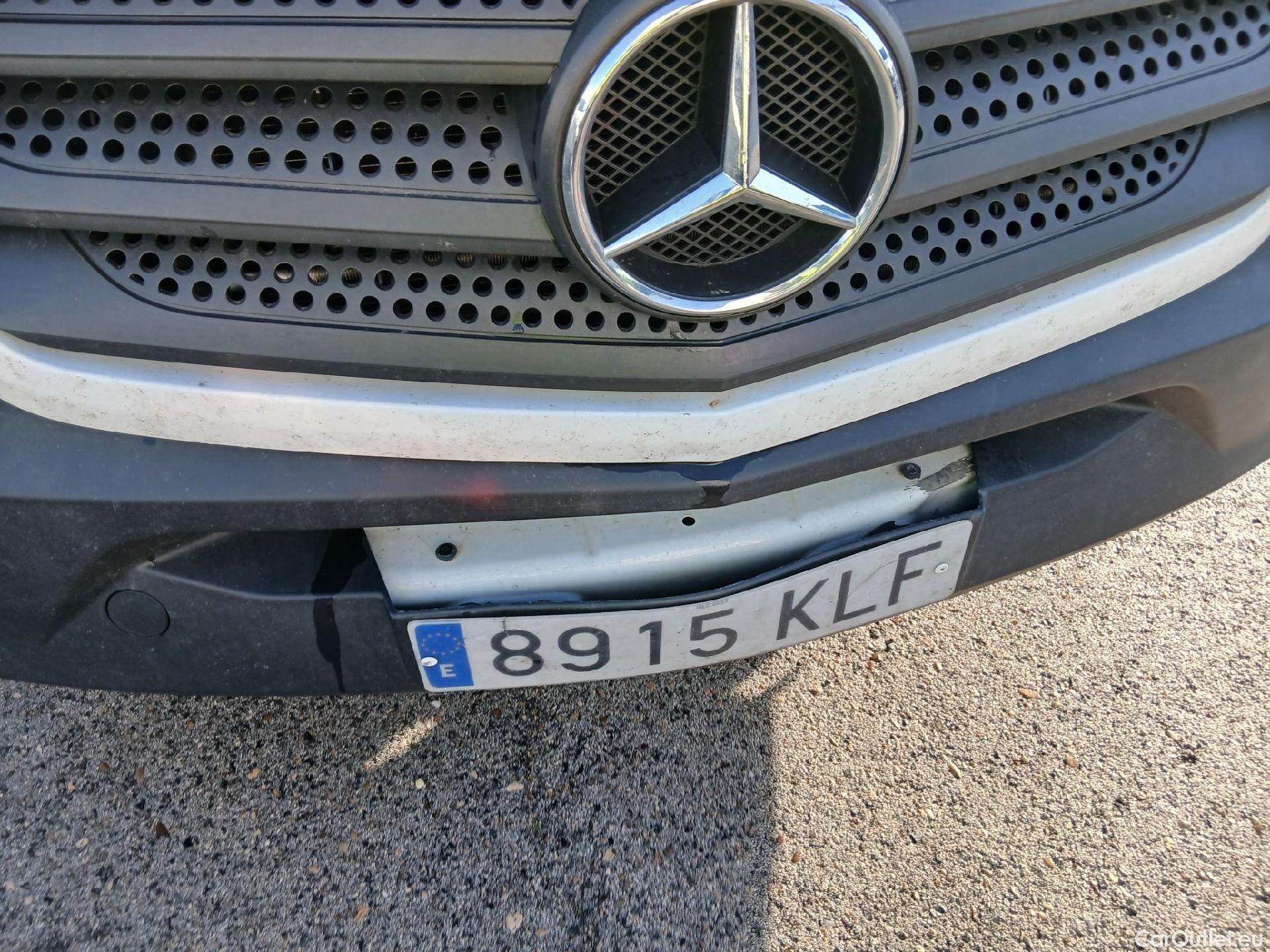  Mercedes  Sprinter MERCEDES-BENZ  / 2013 / 4P / furgón 311 CDI MEDIO 3.5T T. ALTO #15