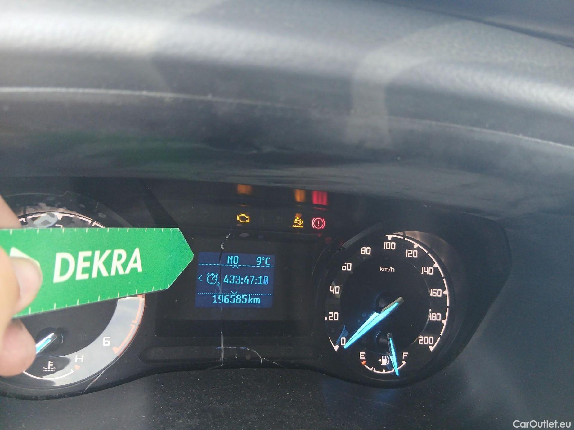  Ford  Ranger FORD  VU 4p 6G pickup 2.2 TDCi 118kW 4x4 Doble Cab. XL S/S #2