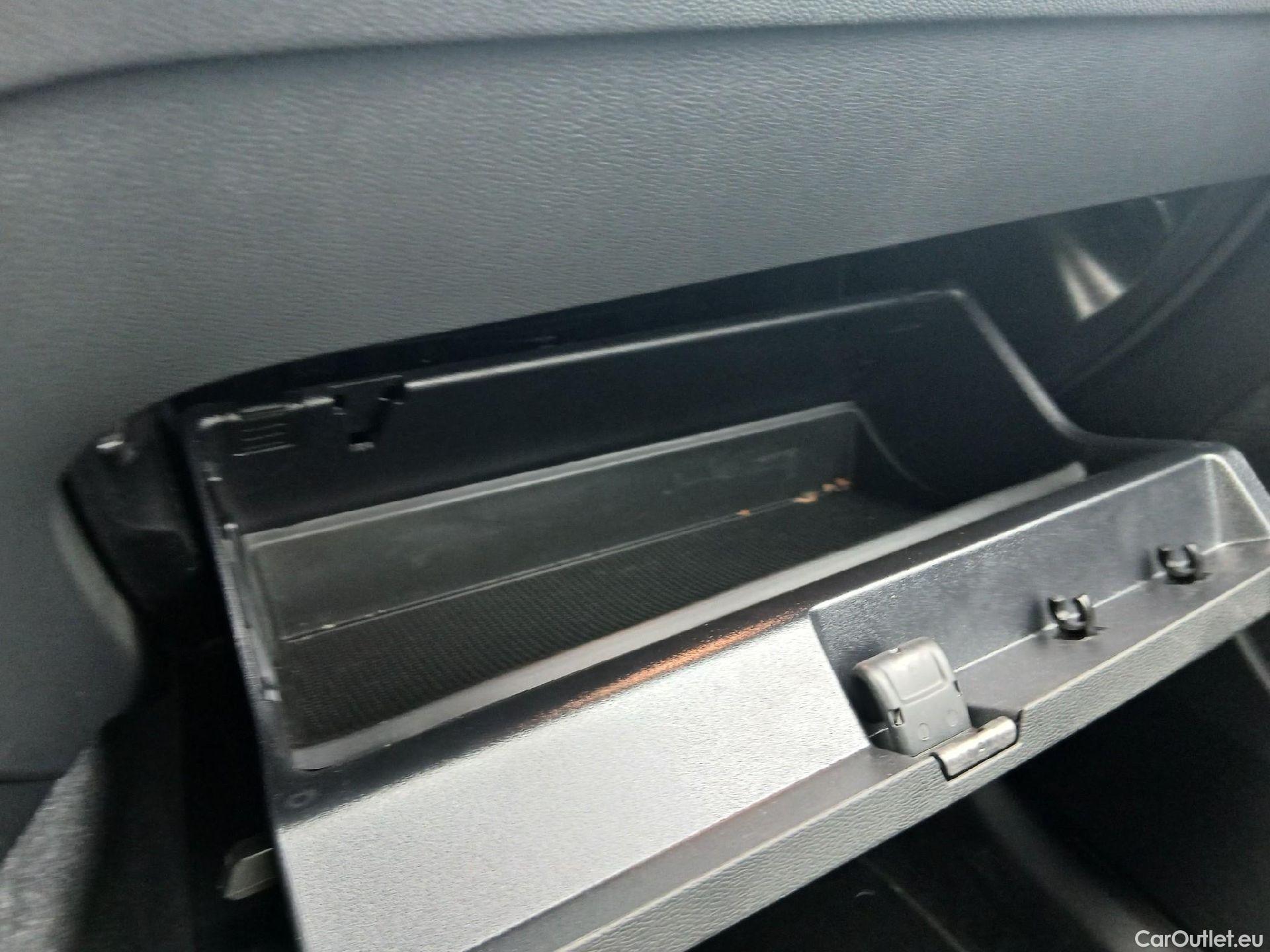  Volvo  XC 40 VOLVO XC40 / 2021 / 5P / todoterreno 1.5 T5 Recharge PHEV Plus Bright Auto #1