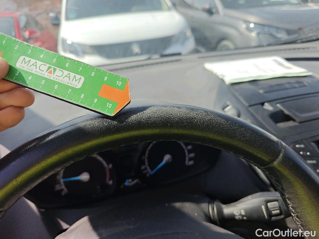  Ford  Transit FORD  Courier/2014/4P/furgón der.turis Van 1.5 TDCi 56kW Trend #66