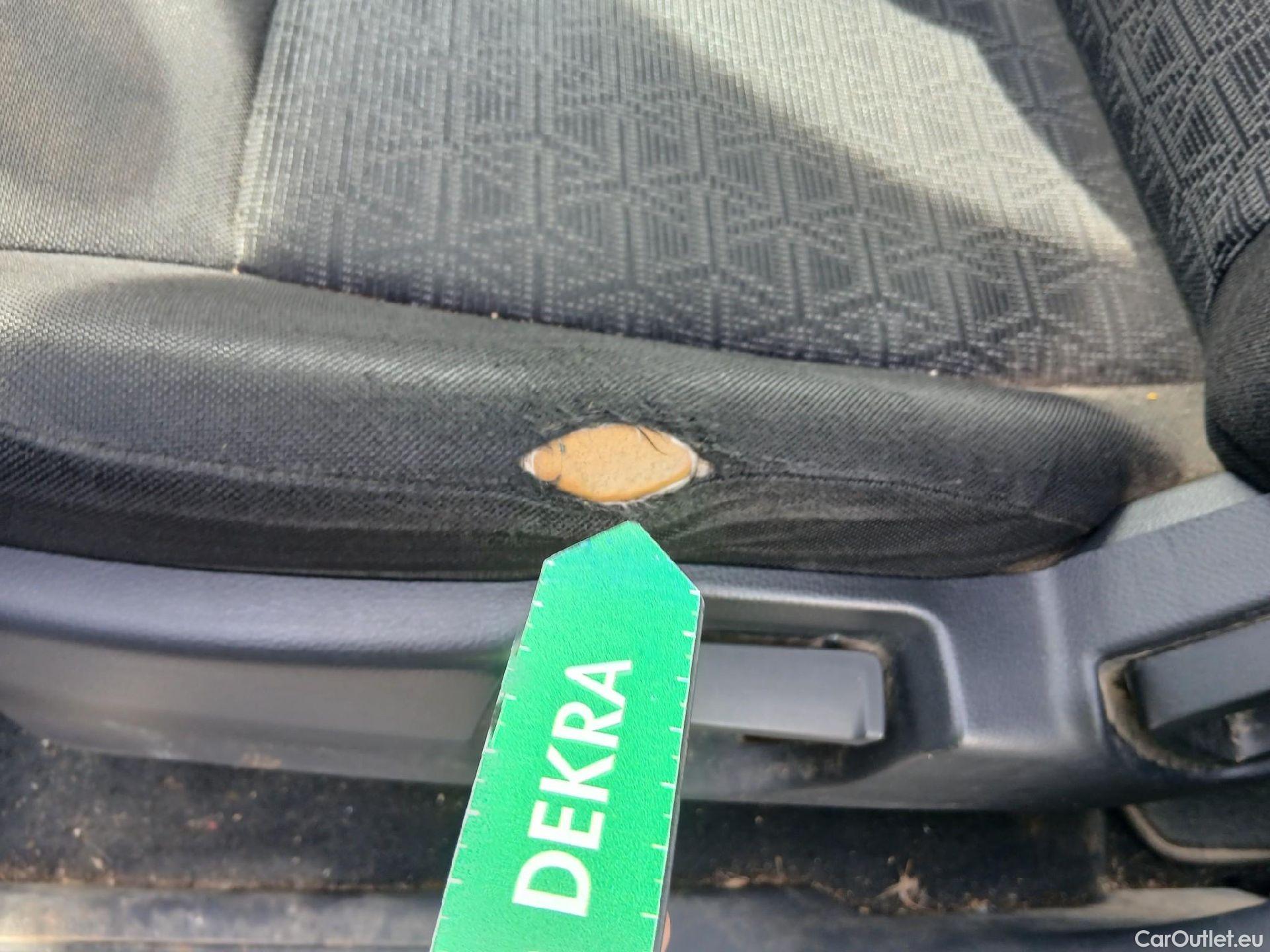  Ford  Ranger FORD  VU 4p 6G pickup 2.2 TDCi 118kW 4x4 Doble Cab. XL S/S #22