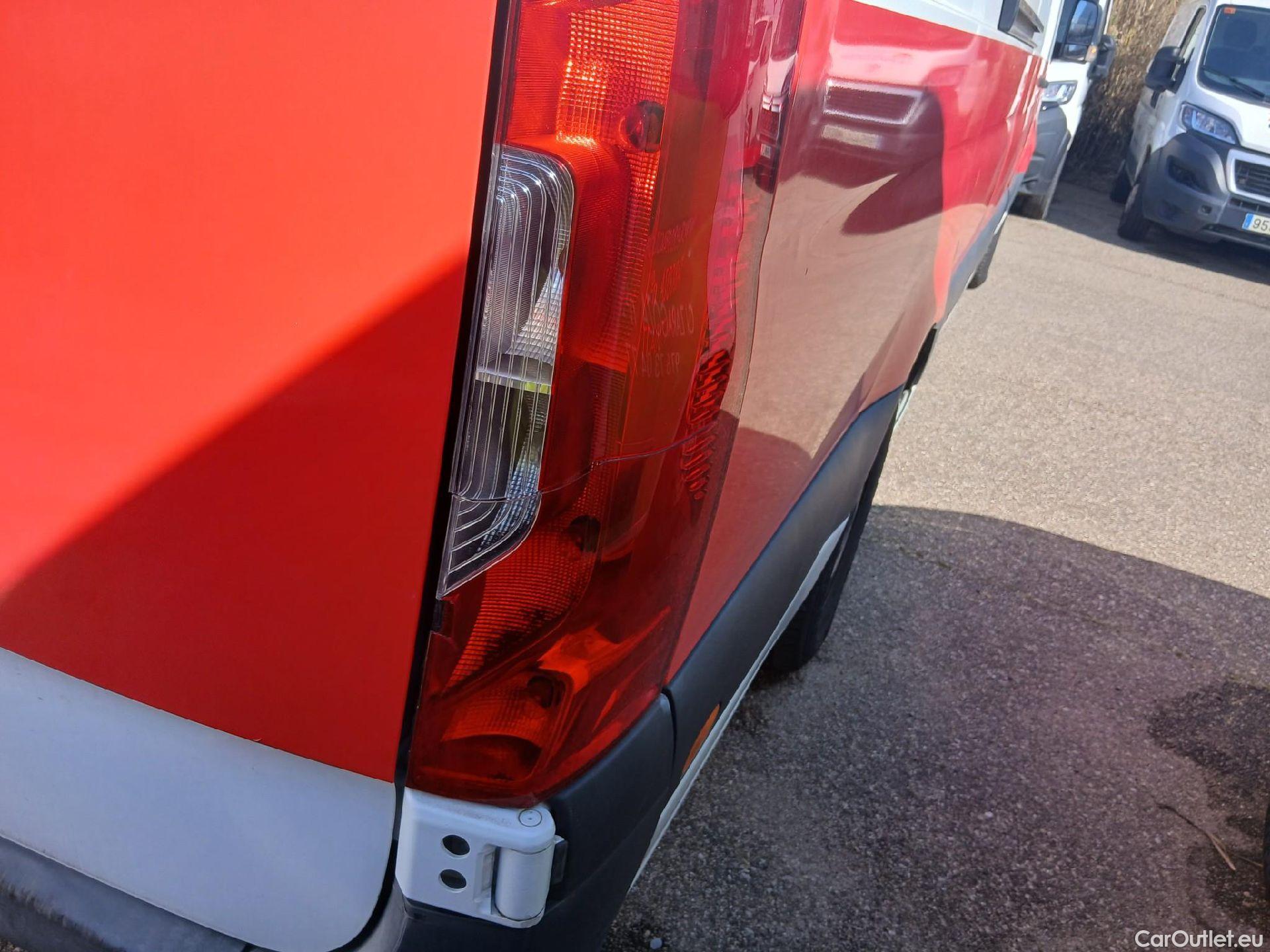  Mercedes  Sprinter MERCEDES-BENZ  / 2018 / 4P / furgón 316 CDI LARGO L 3.5T T.ALTO #34