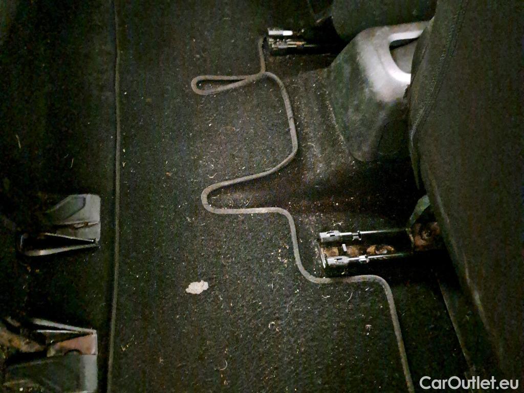  Citroen  Berlingo CITROEN  / 2018 / 4P / combi Talla M BlueHDi 100 LIVE (AC) #78