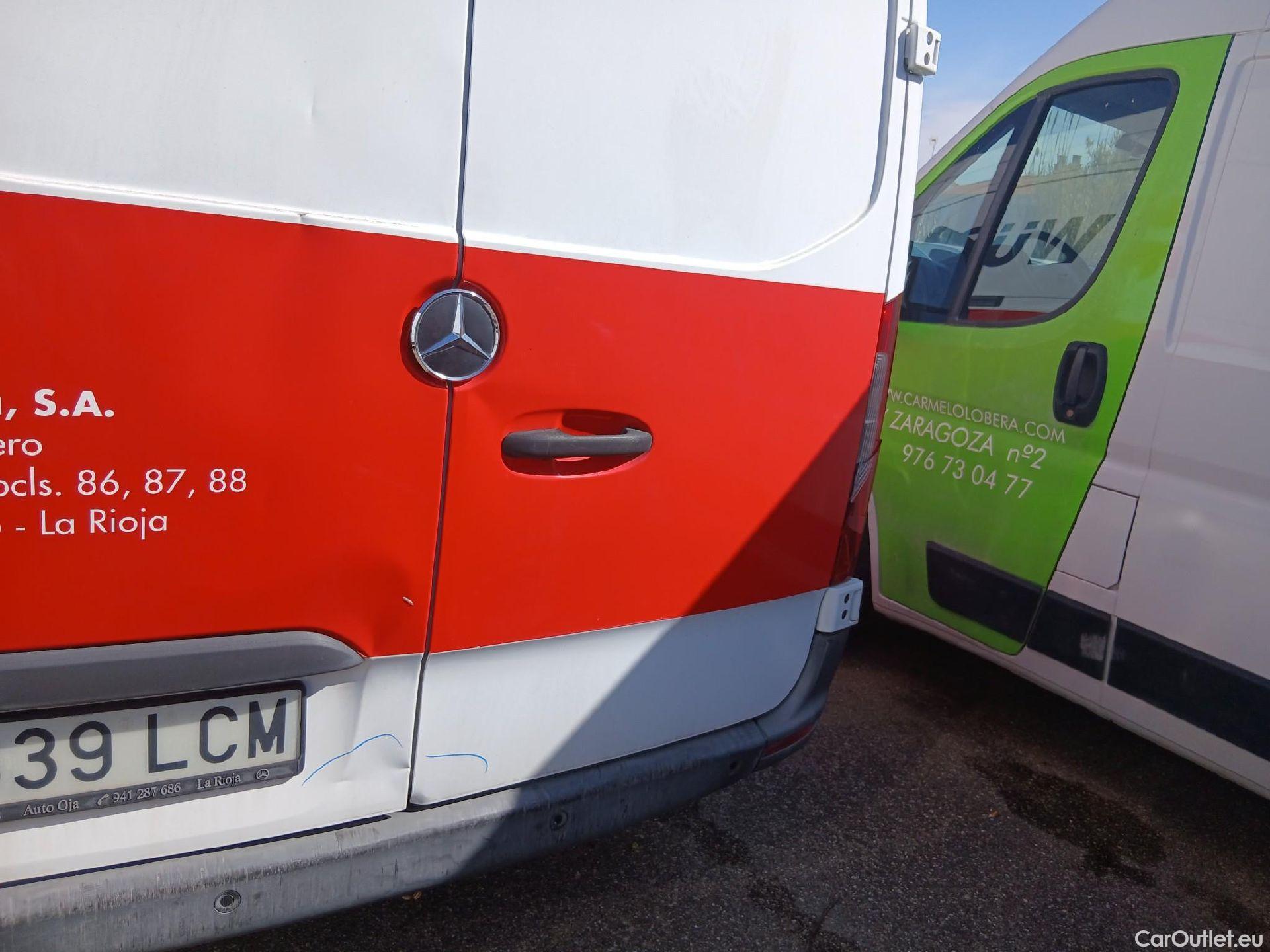  Mercedes  Sprinter MERCEDES-BENZ  / 2018 / 4P / furgón 316 CDI LARGO L 3.5T T.ALTO #32