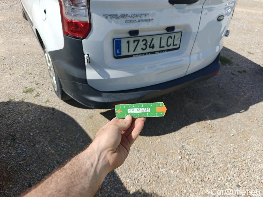  Ford  Transit FORD  Courier/2014/4P/furgón der.turis Van 1.5 TDCi 56kW Trend #50