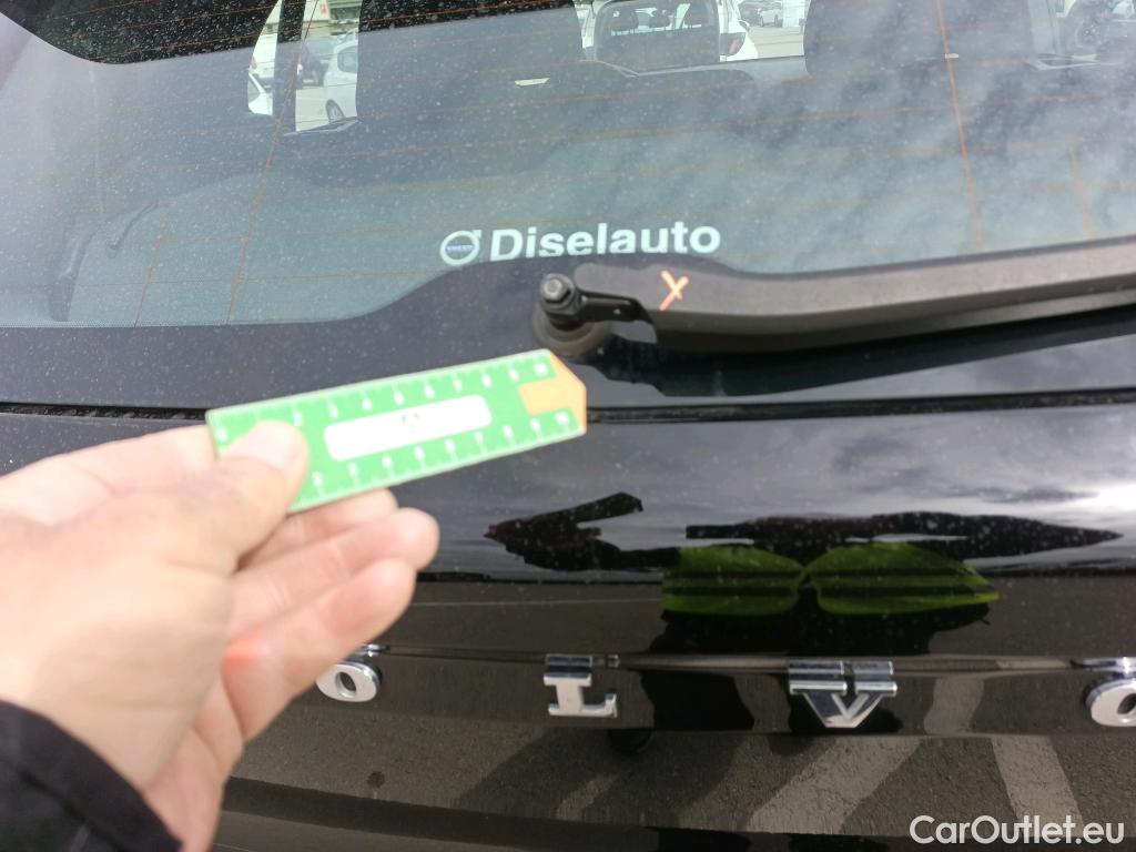  Volvo  XC 40 VOLVO XC40 / 2017 / 5P / todoterreno 2.0 B4 G Momentum Pro Auto #28