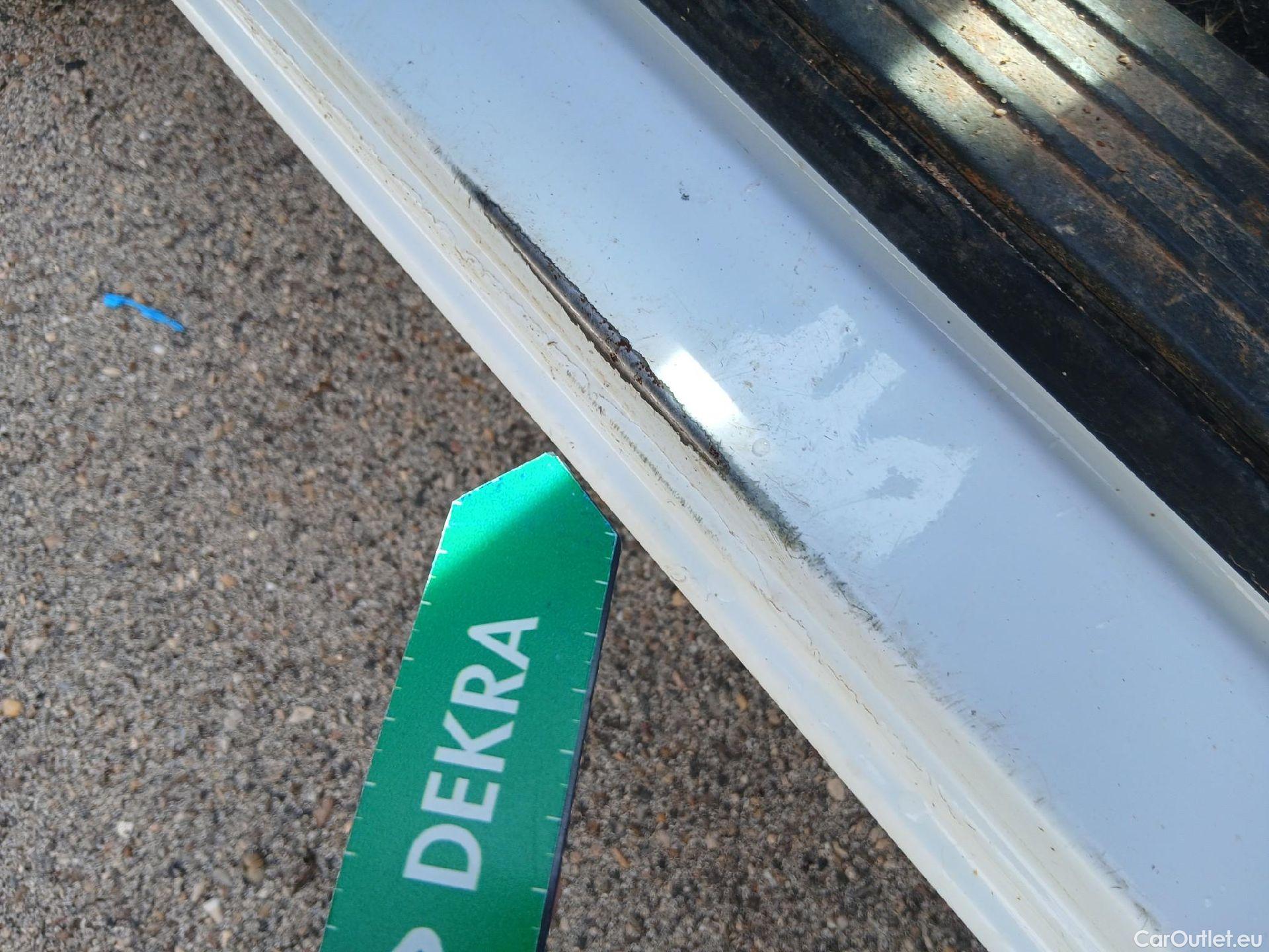  Ford  Ranger FORD  VU 4p 6G pickup 2.2 TDCi 118kW 4x4 Doble Cab. XL S/S #24