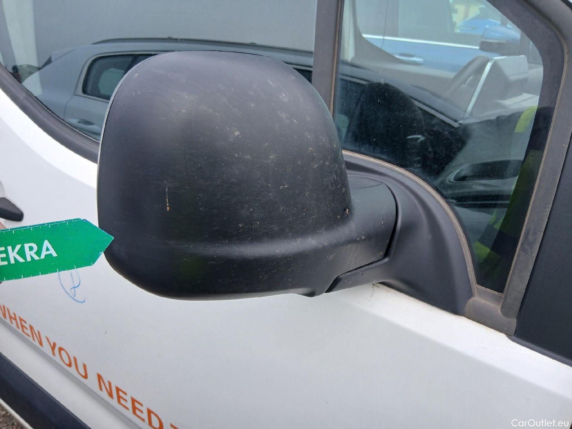  Citroen  Berlingo CITROEN  / 2018 / 3P / furgón derivado de turismo Talla M BlueHDi 100 CONTROL #35