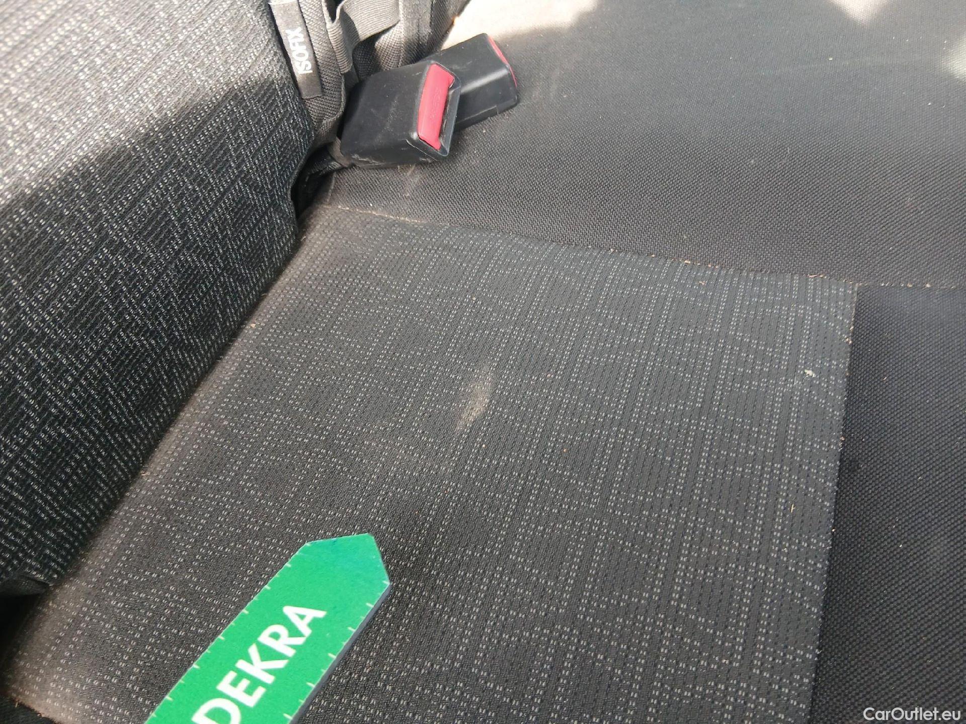  Ford  Ranger FORD  VU 4p 6G pickup 2.2 TDCi 118kW 4x4 Doble Cab. XL S/S #33