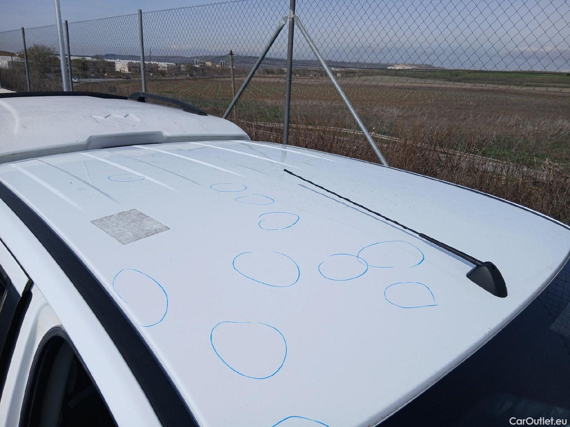  Ford  Ranger FORD  VU 4p 6G pickup 2.2 TDCi 118kW 4x4 Doble Cab. XL S/S #61