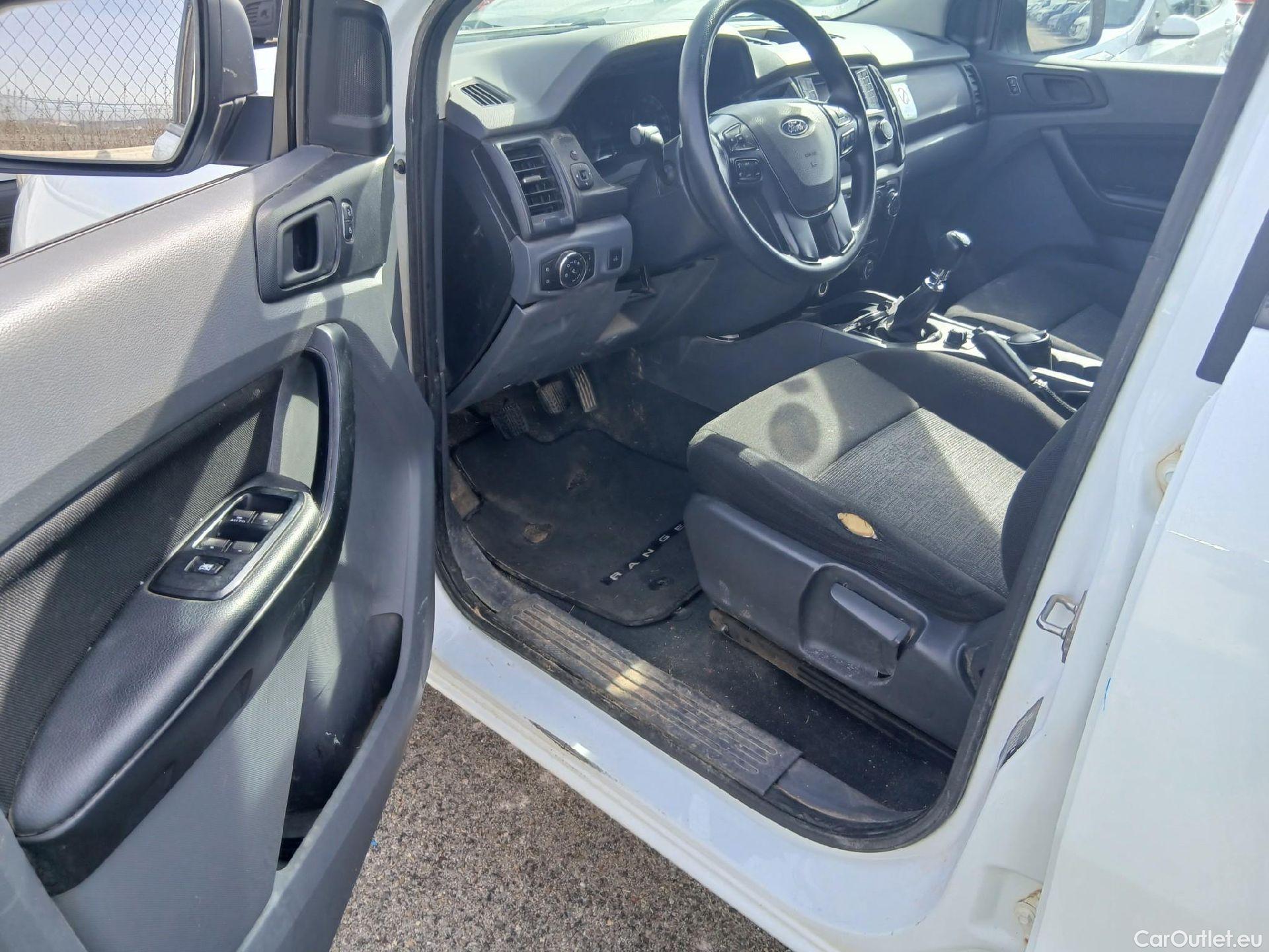  Ford  Ranger FORD  VU 4p 6G pickup 2.2 TDCi 118kW 4x4 Doble Cab. XL S/S #25