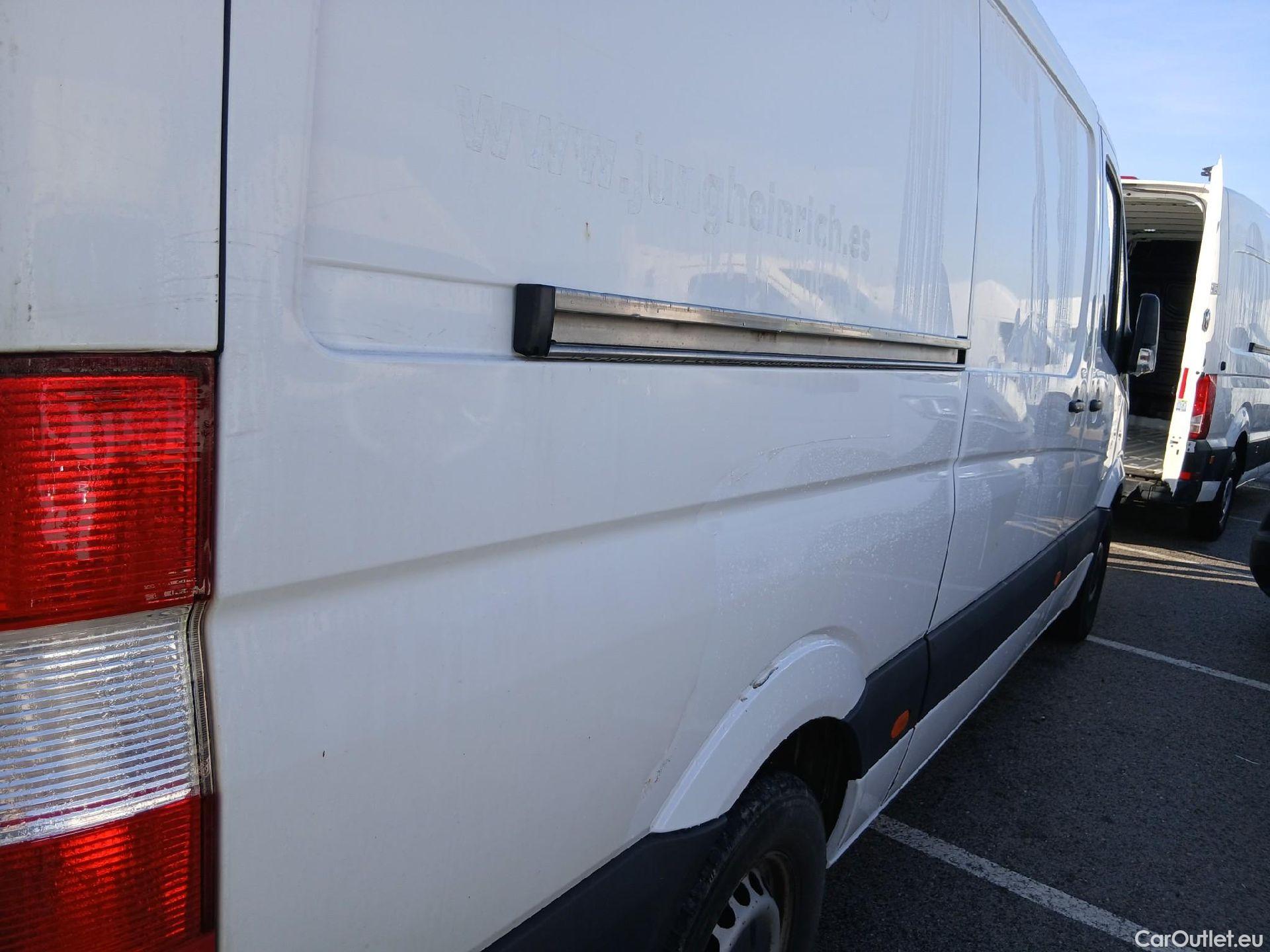  Mercedes  Sprinter MERCEDES-BENZ  / 2013 / 4P / furgón 311 CDI MEDIO 3.5T T. ALTO #34