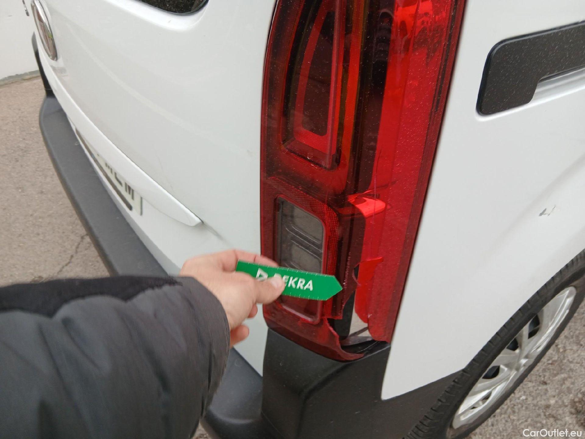  Land Rover  Discovery FIAT Doblò / 2022 / 5P / combi Combi (N1) BlueHDi 1.5 L 100CV (AC)  #32