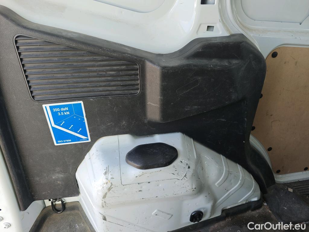  Ford  Transit FORD  Courier/2014/4P/furgón der.turis Van 1.5 TDCi 56kW Trend #78