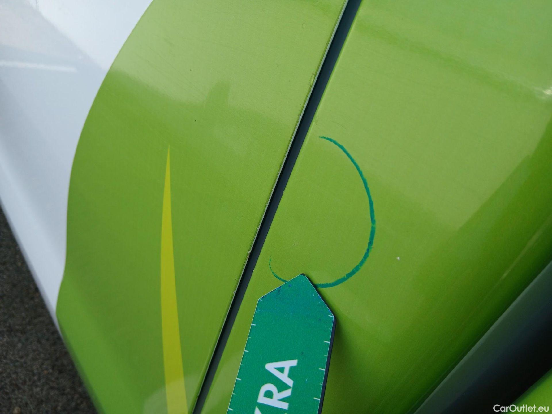  Ford  Ranger FORD  VU 4p 6G pickup 2.2 TDCi 118kW 4x4 Doble Cab. XL S/S #35