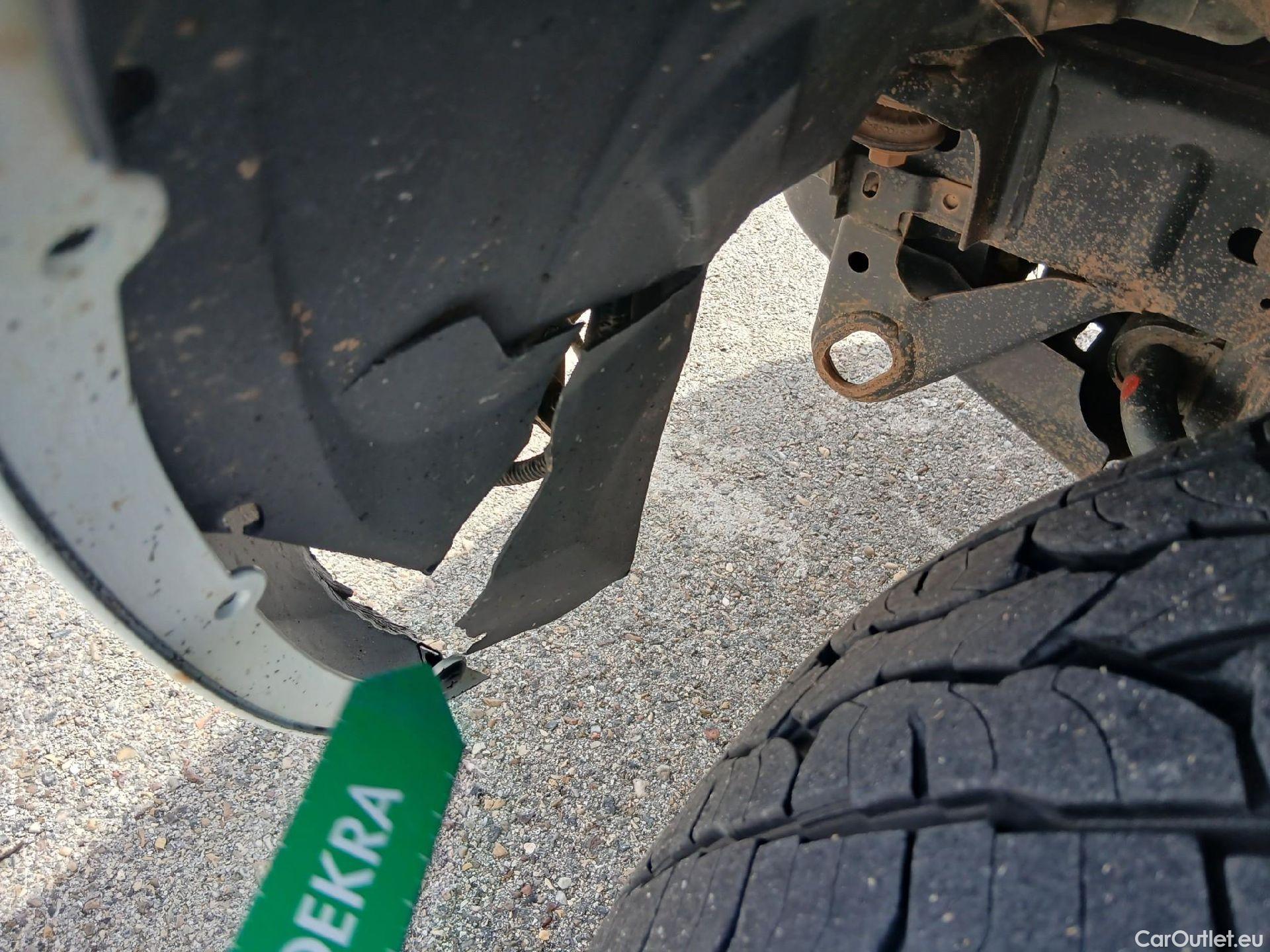  Ford  Ranger FORD  VU 4p 6G pickup 2.2 TDCi 118kW 4x4 Doble Cab. XL S/S #36