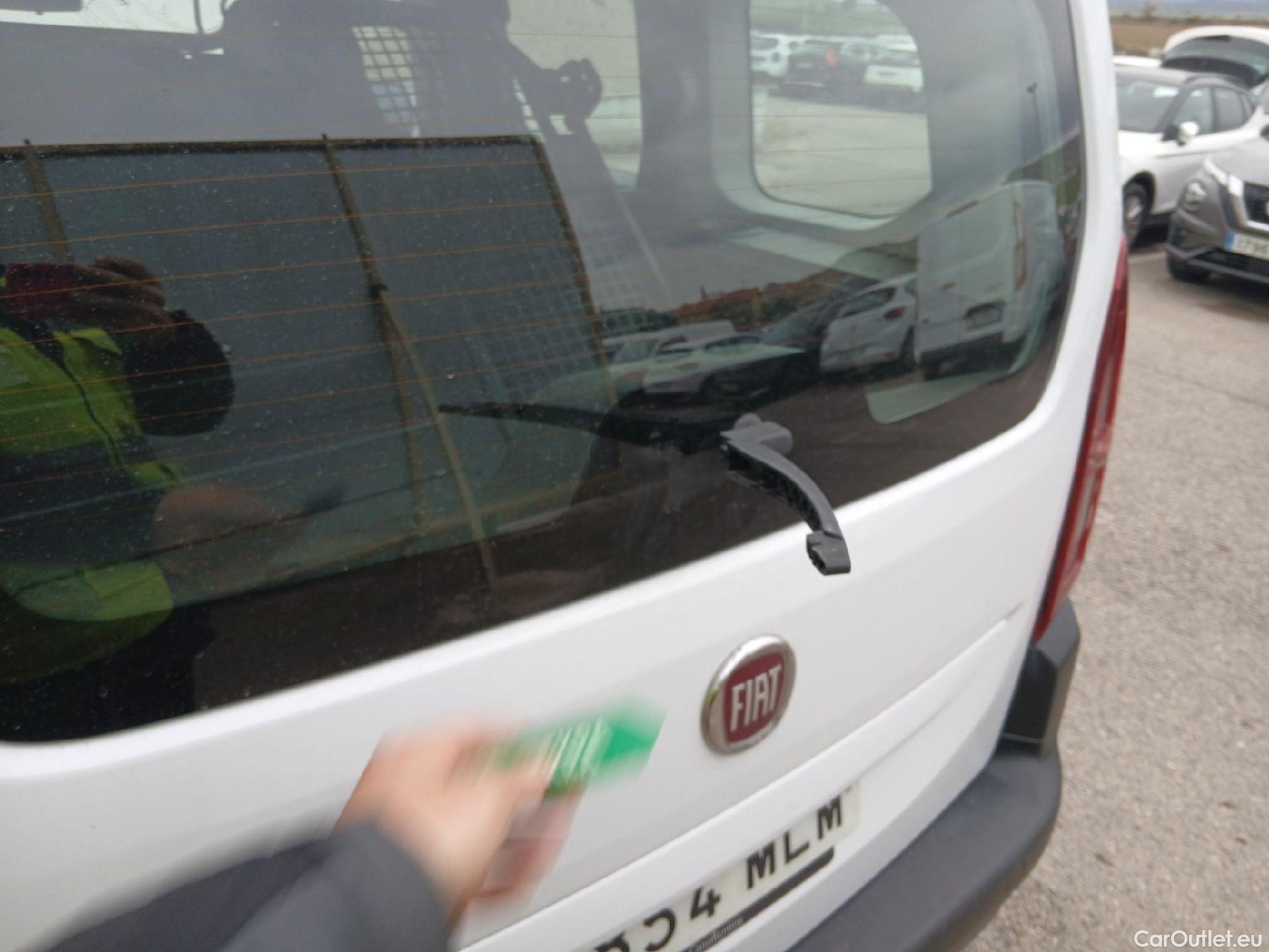  Land Rover  Discovery FIAT Doblò / 2022 / 5P / combi Combi (N1) BlueHDi 1.5 L 100CV (AC)  #24