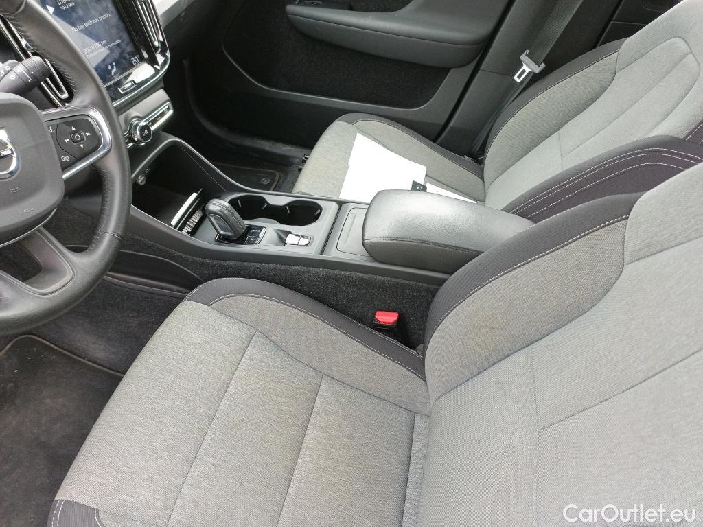  Volvo  XC 40 VOLVO XC40 / 2017 / 5P / todoterreno 2.0 B4 G Momentum Pro Auto #8