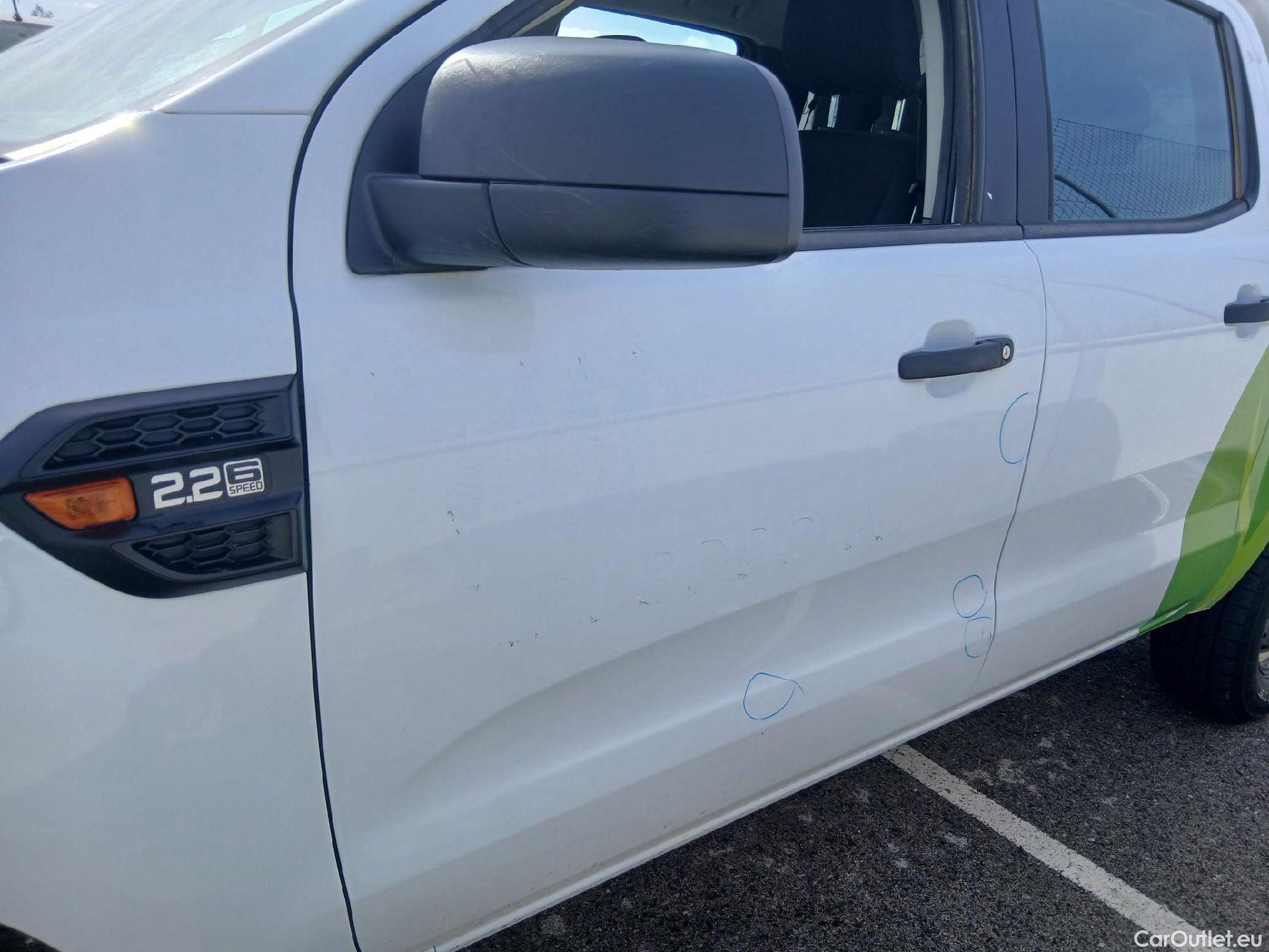  Ford  Ranger FORD  VU 4p 6G pickup 2.2 TDCi 118kW 4x4 Doble Cab. XL S/S #18