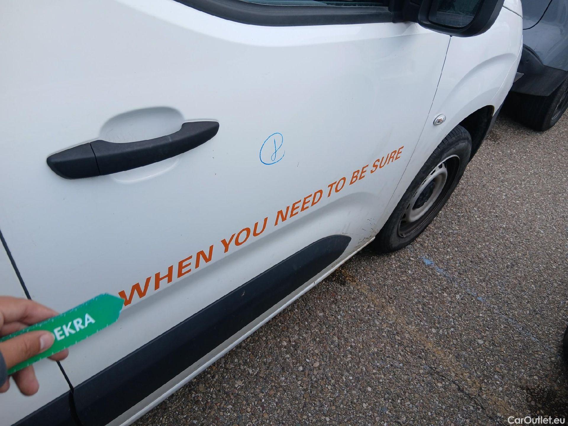  Citroen  Berlingo CITROEN  / 2018 / 3P / furgón derivado de turismo Talla M BlueHDi 100 CONTROL #33