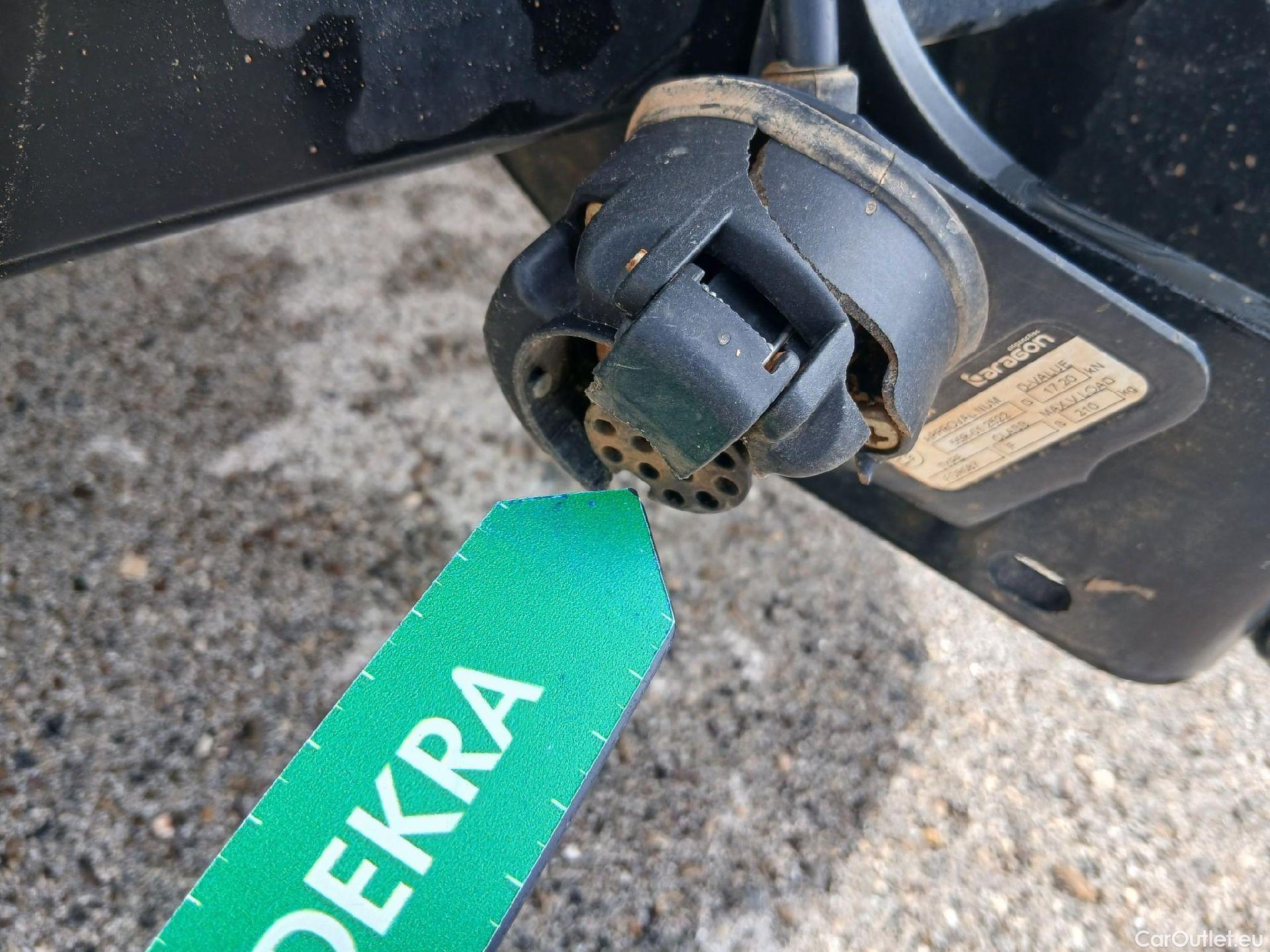  Ford  Ranger FORD  VU 4p 6G pickup 2.2 TDCi 118kW 4x4 Doble Cab. XL S/S #47