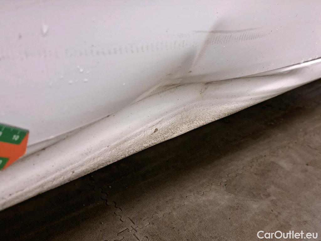  Citroen  Berlingo CITROEN  / 2018 / 4P / combi Talla M BlueHDi 100 LIVE (AC) #46