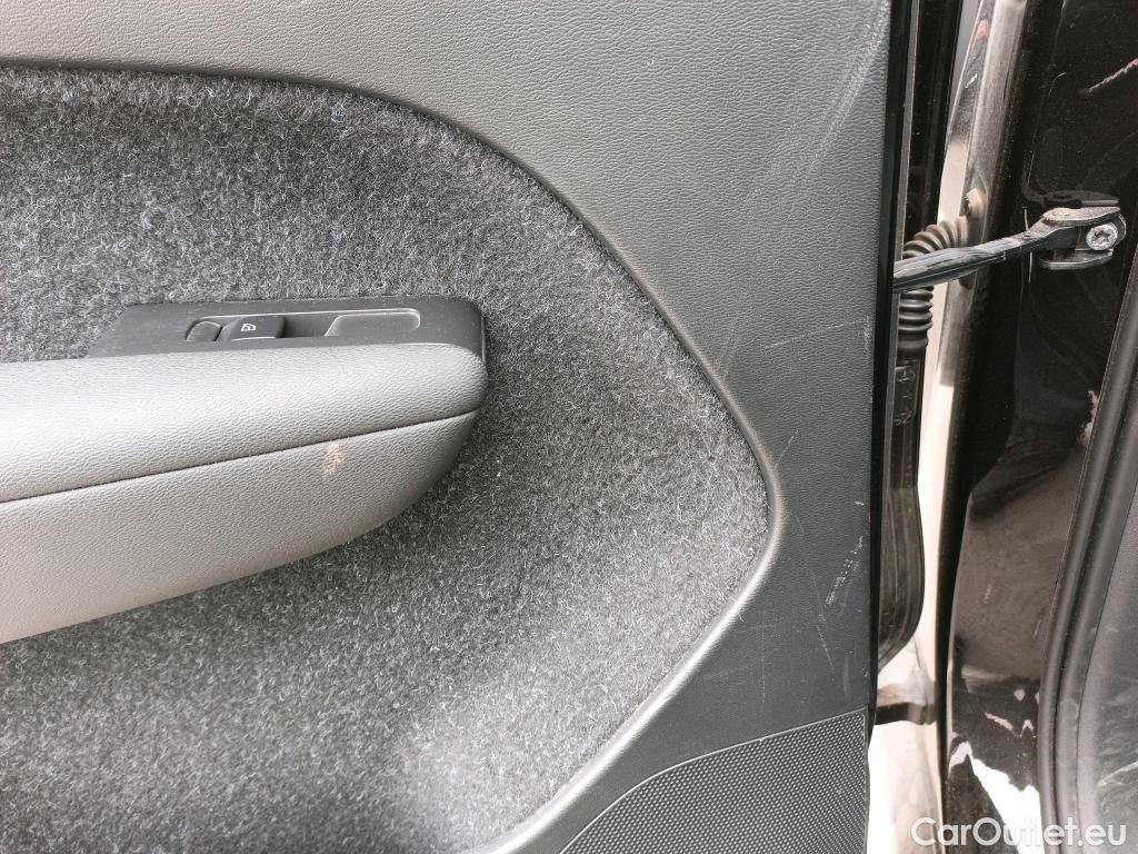  Volvo  XC 40 VOLVO XC40 / 2017 / 5P / todoterreno 2.0 B4 G Momentum Pro Auto #16