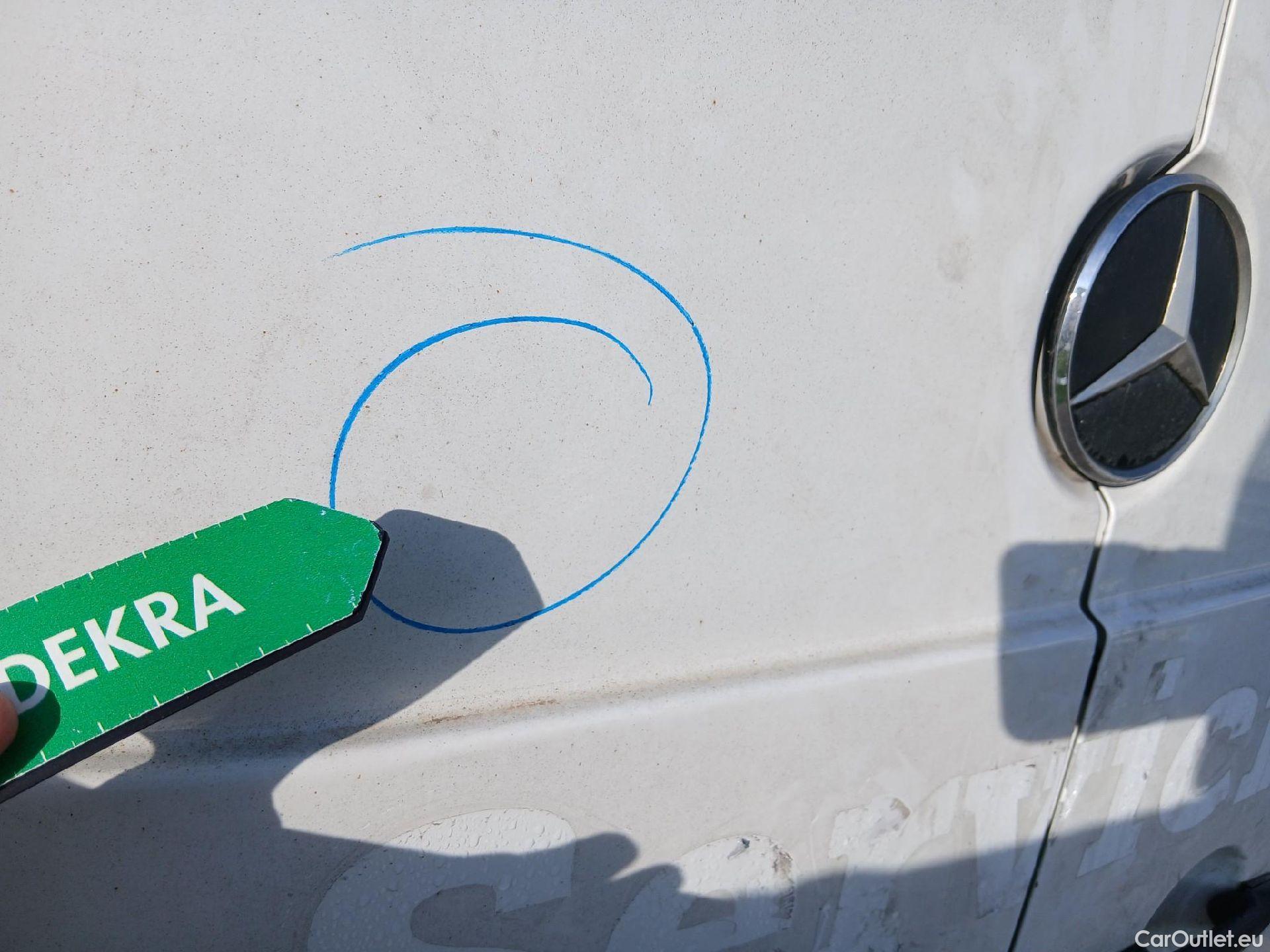  Mercedes  Sprinter MERCEDES-BENZ  / 2013 / 4P / furgón 311 CDI MEDIO 3.5T T. ALTO #26