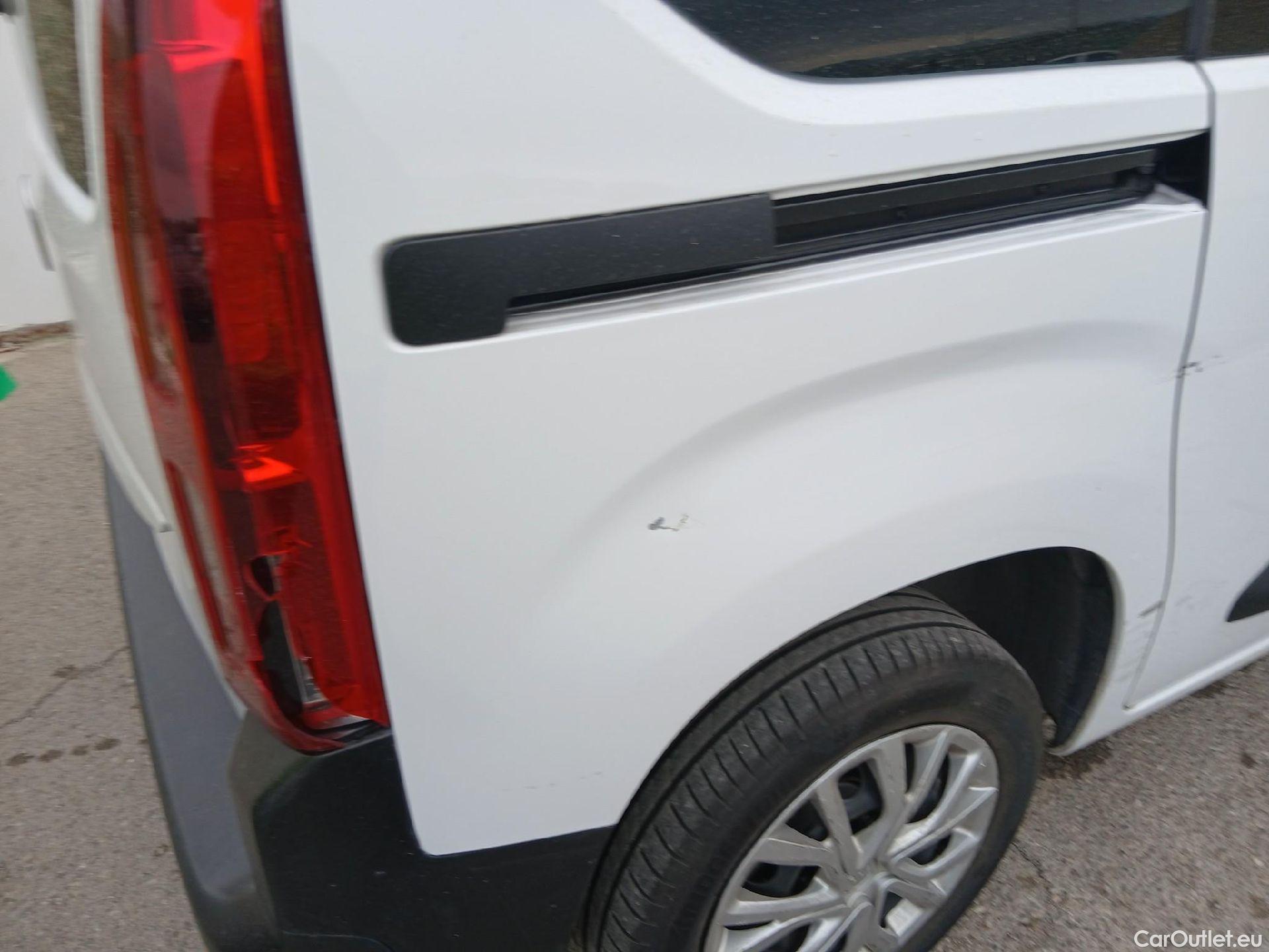  Land Rover  Discovery FIAT Doblò / 2022 / 5P / combi Combi (N1) BlueHDi 1.5 L 100CV (AC)  #34