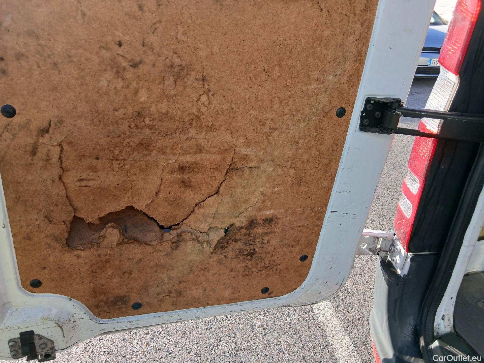  Mercedes  Sprinter MERCEDES-BENZ  / 2013 / 4P / furgón 311 CDI MEDIO 3.5T T. ALTO #1