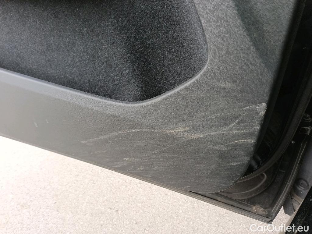  Volvo  XC 40 VOLVO XC40 / 2017 / 5P / todoterreno 2.0 B4 G Momentum Pro Auto #18