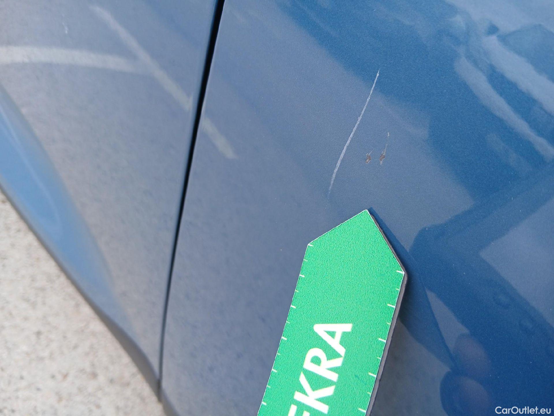  Volvo  XC 40 VOLVO XC40 / 2021 / 5P / todoterreno 1.5 T5 Recharge PHEV Plus Bright Auto #27