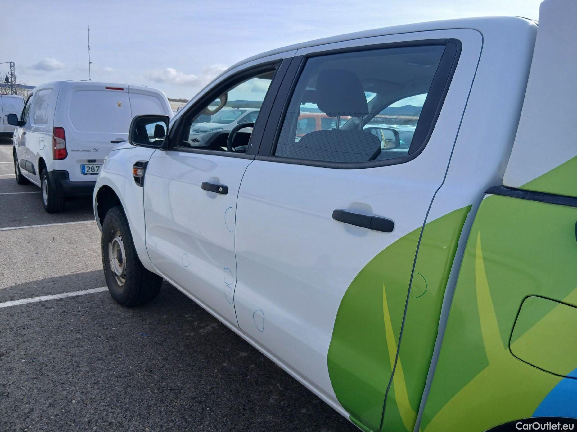  Ford  Ranger FORD  VU 4p 6G pickup 2.2 TDCi 118kW 4x4 Doble Cab. XL S/S #19