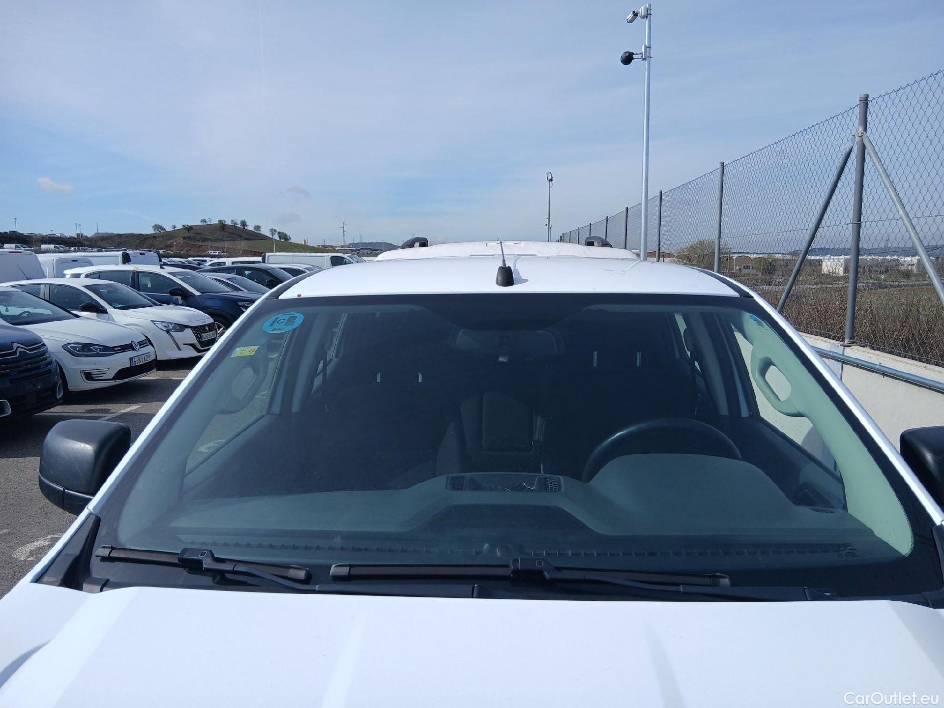  Ford  Ranger FORD  VU 4p 6G pickup 2.2 TDCi 118kW 4x4 Doble Cab. XL S/S #3