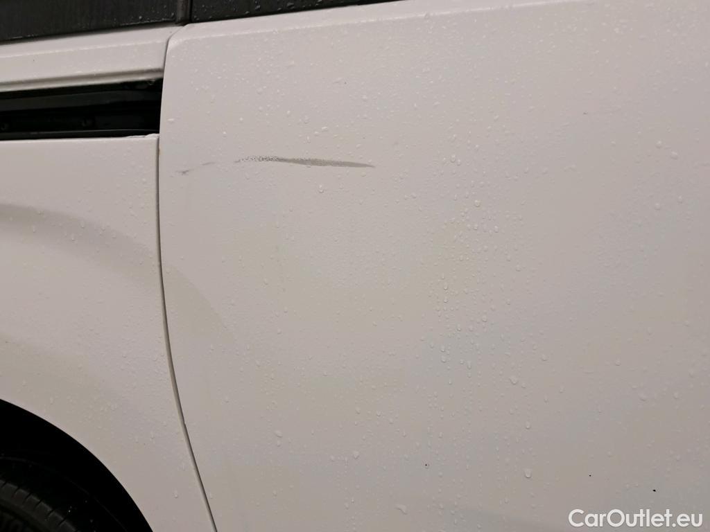  Citroen  Berlingo CITROEN  / 2018 / 4P / combi Talla M BlueHDi 100 LIVE (AC) #50