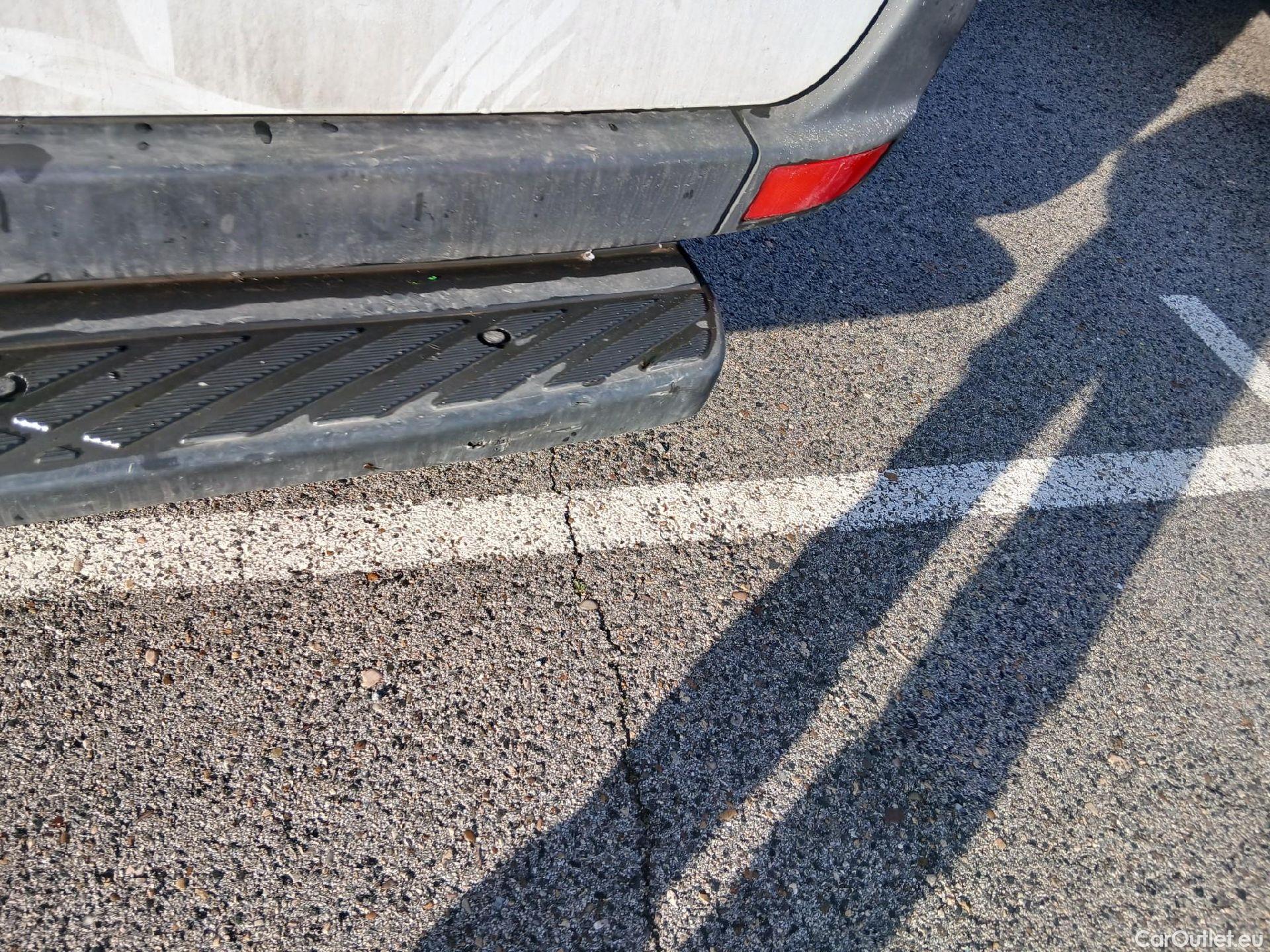  Mercedes  Sprinter MERCEDES-BENZ  / 2013 / 4P / furgón 311 CDI MEDIO 3.5T T. ALTO #28