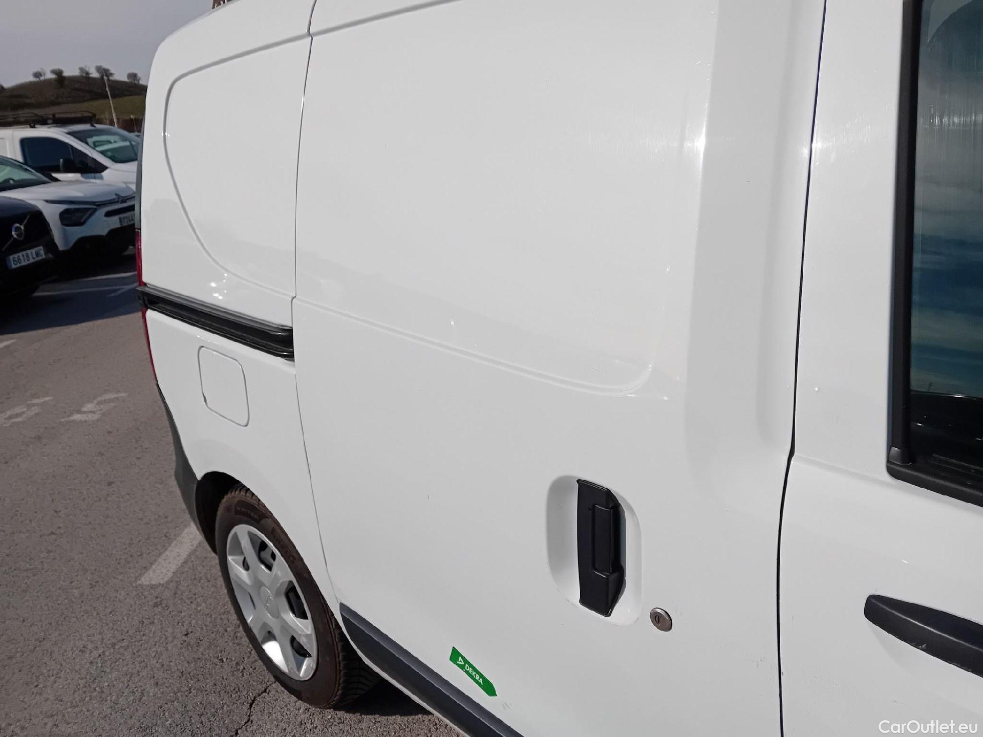  Dacia  Dokker DACIA  VU 4p 1G furgón derivado de Van Ambiance dCi 66kW (90CV) EU6 #27